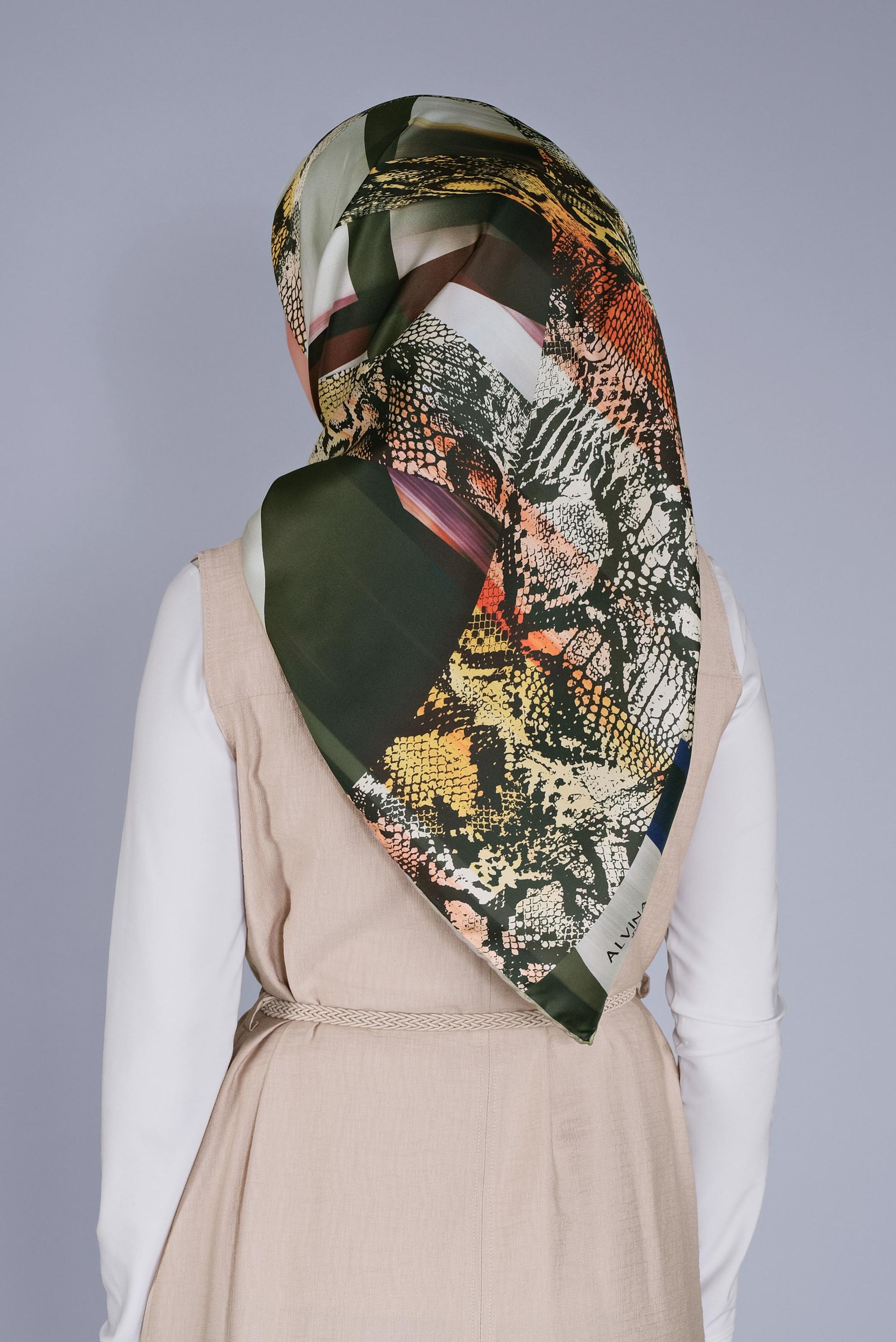 Tesettür giyim BEJ ALVİNA DİJİTAL TWİLL EŞARP 6100 