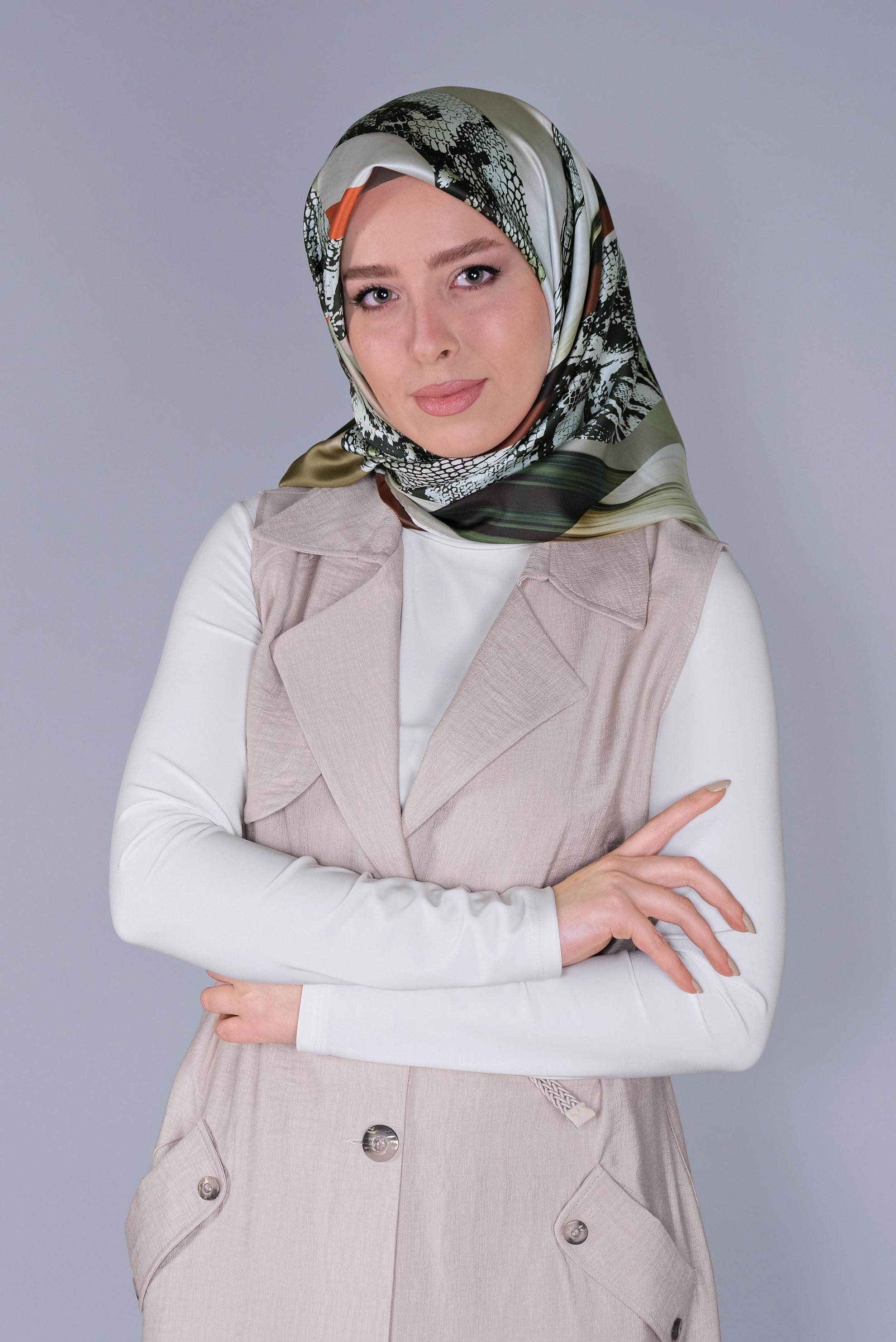 Tesettür giyim HAKİ ALVİNA DİJİTAL TWİLL EŞARP 6100 