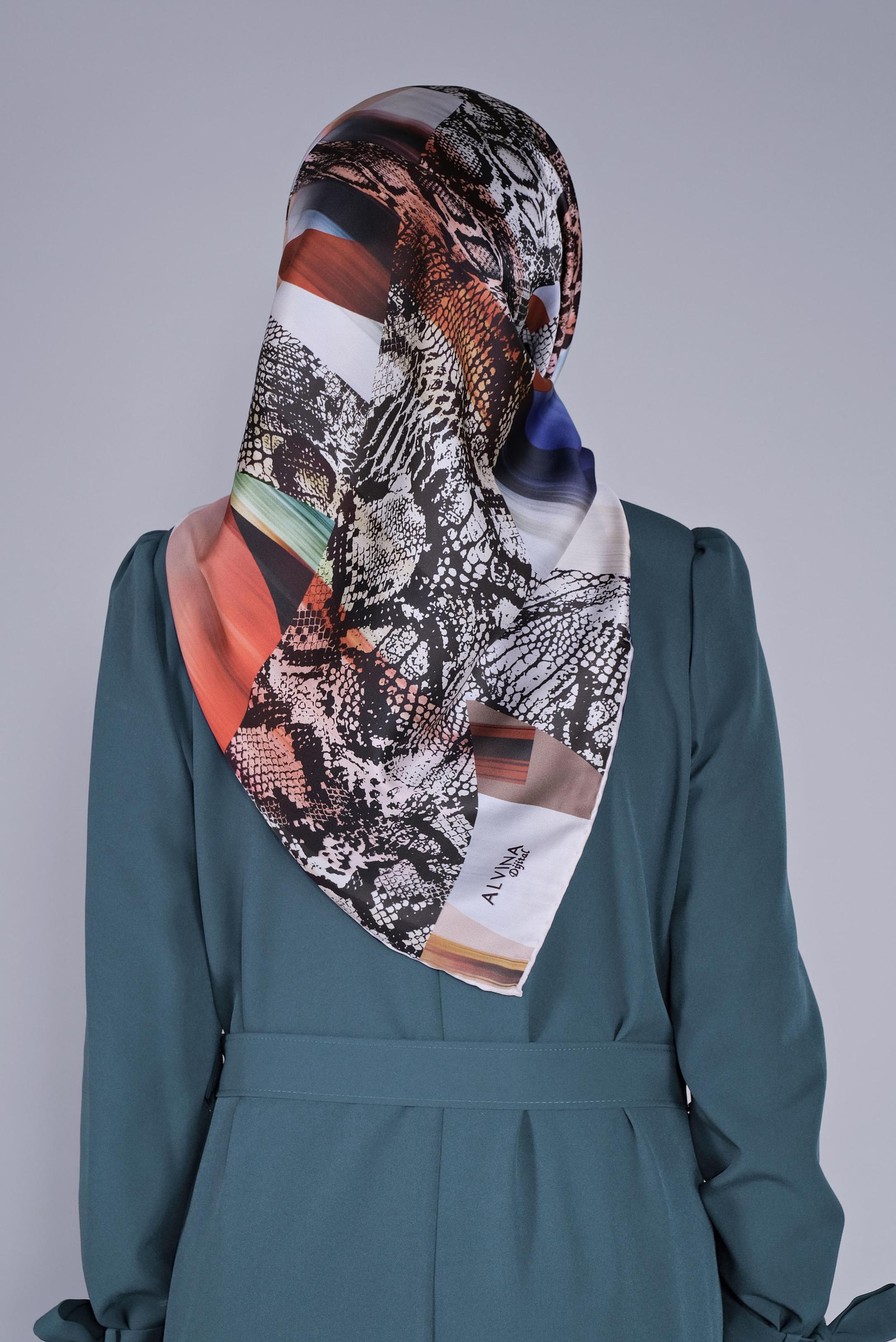 Tesettür giyim VİZON ALVİNA DİJİTAL TWİLL EŞARP 6100 