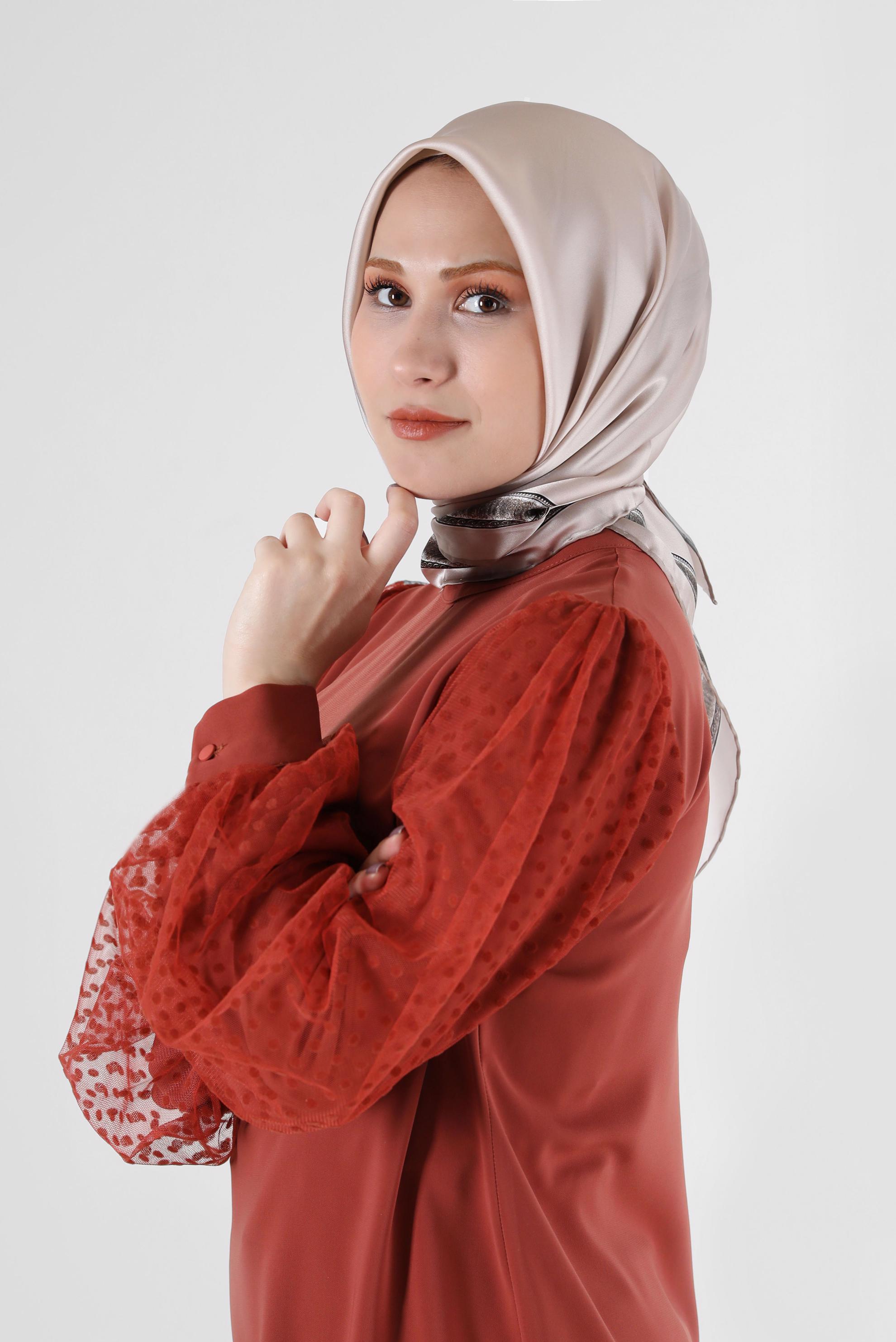 Hijab clothing ECRU ALVİNA SILK SCARF 6661 