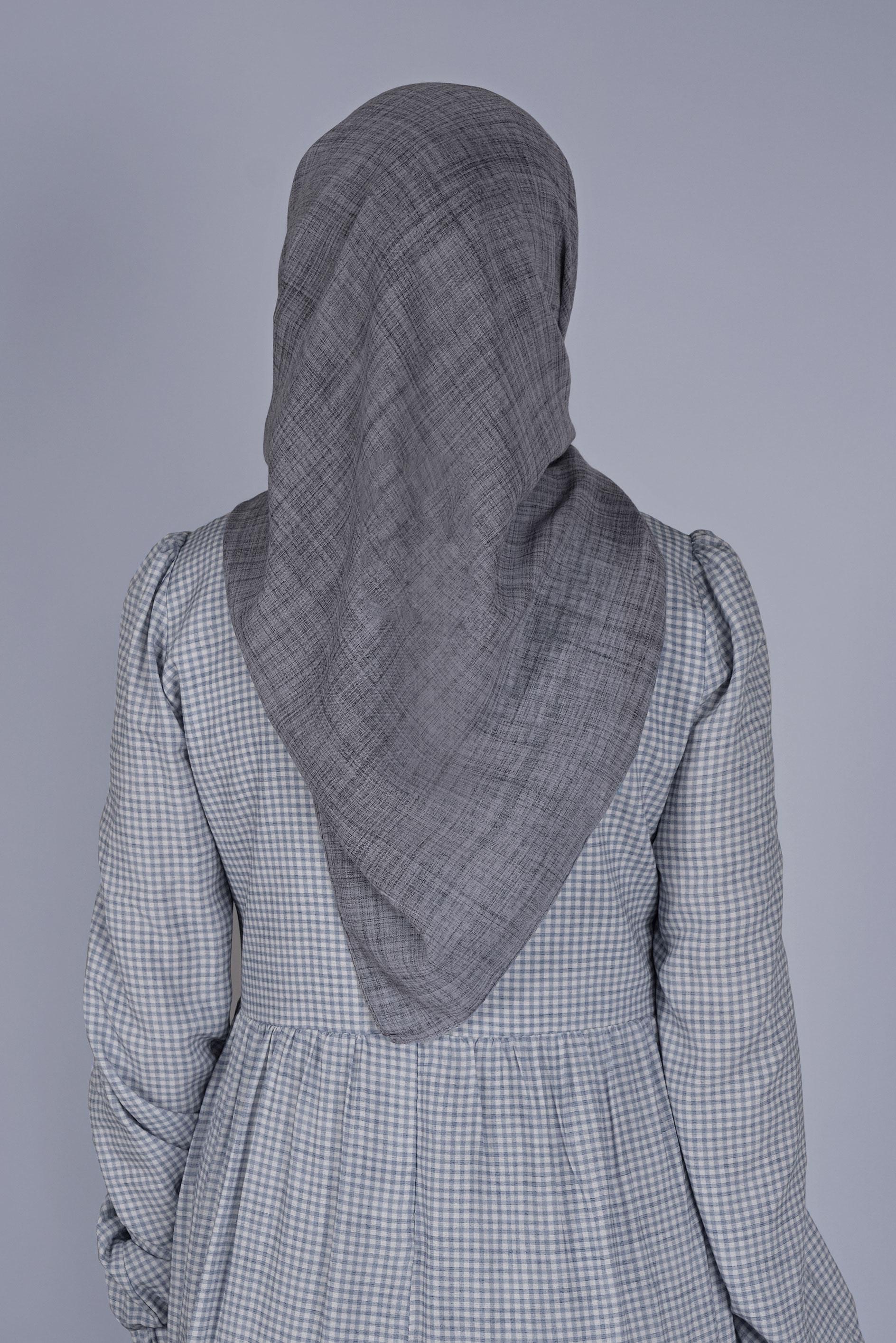 Tesettür giyim GRİ ALVİNA KIRÇILLI EŞARP 8072 