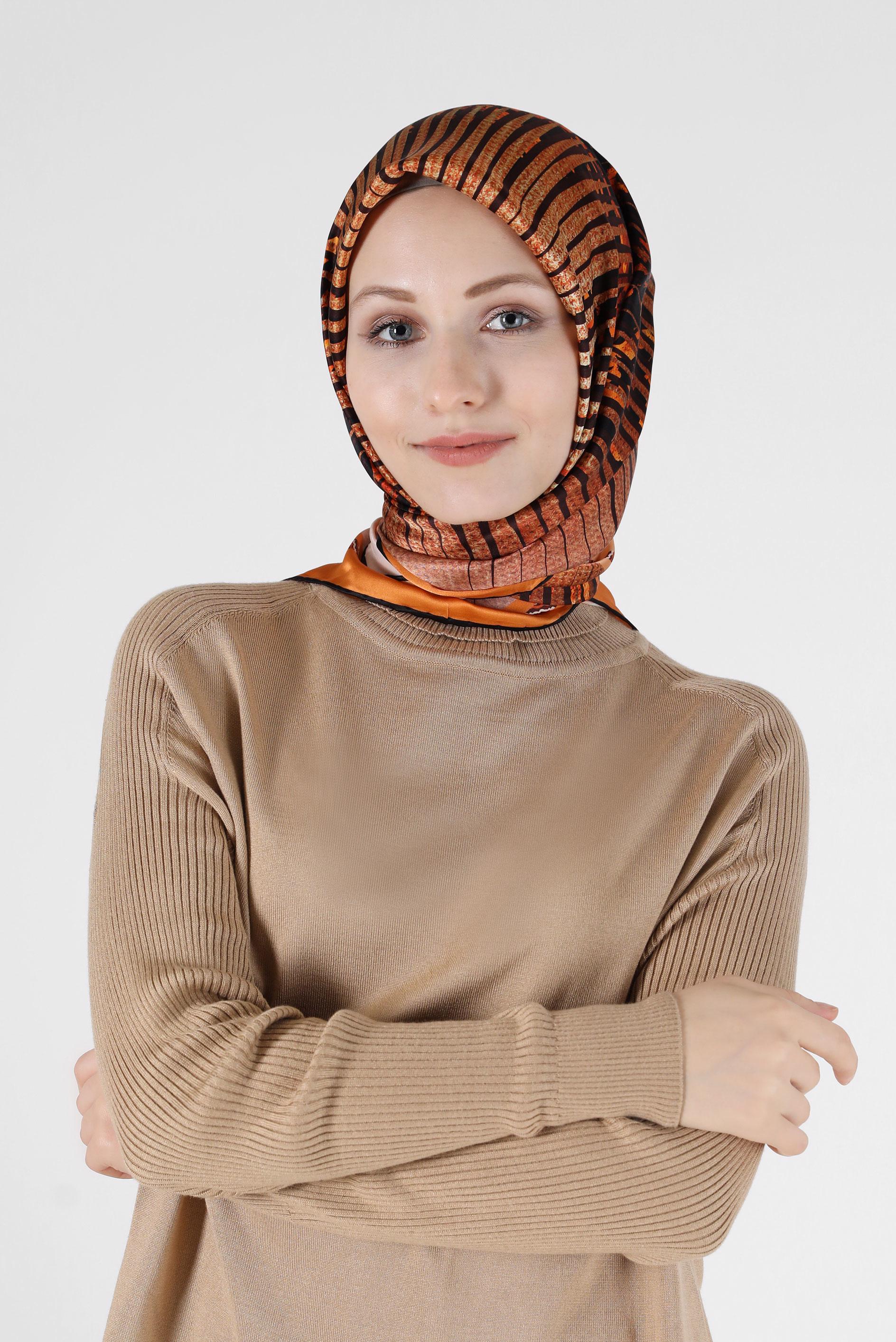 Tesettür giyim TURUNCU ALVİNA DESENLİ İPEK EŞARP 23901 