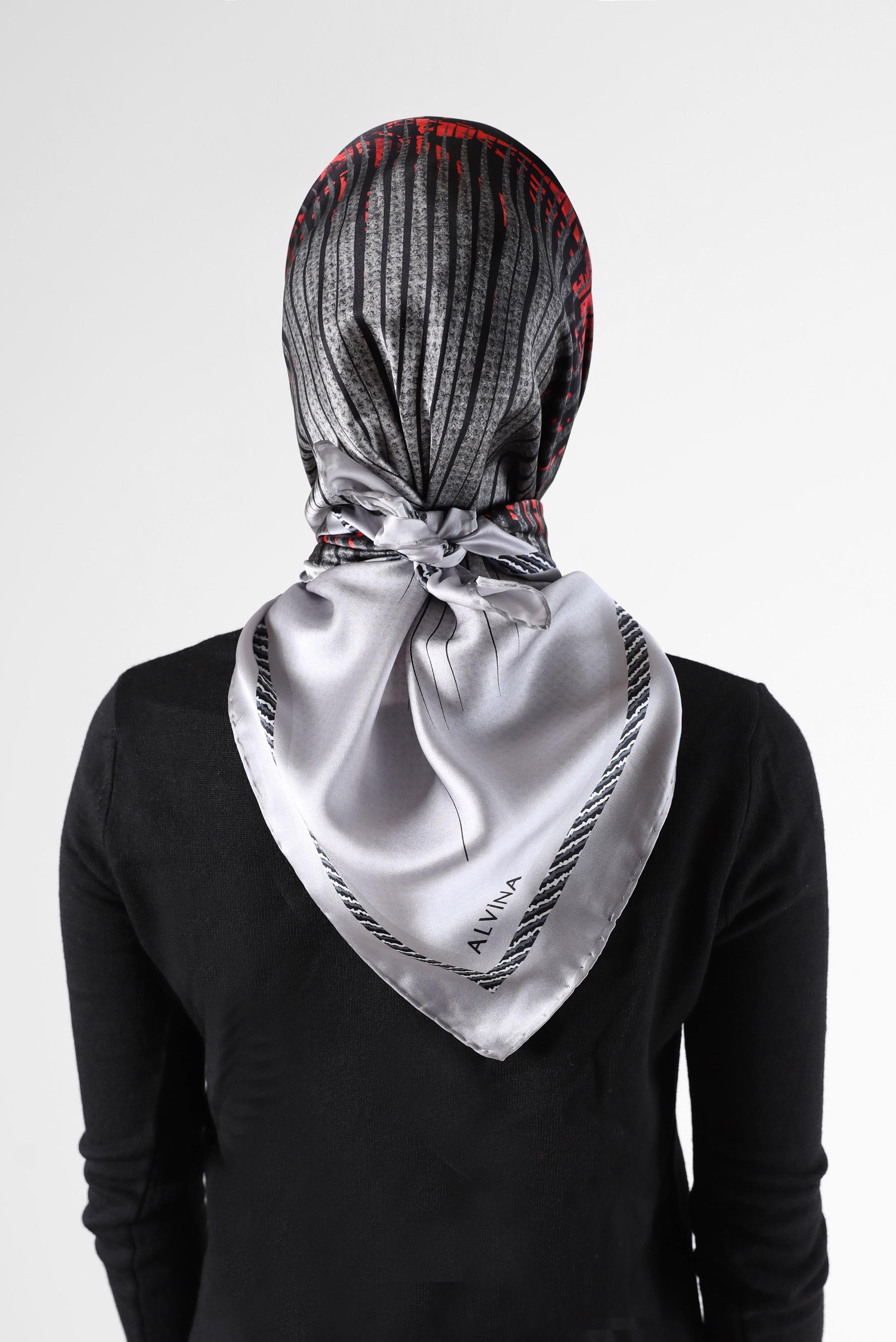 Tesettür giyim GÜMÜŞ ALVİNA DESENLİ İPEK EŞARP 23901 