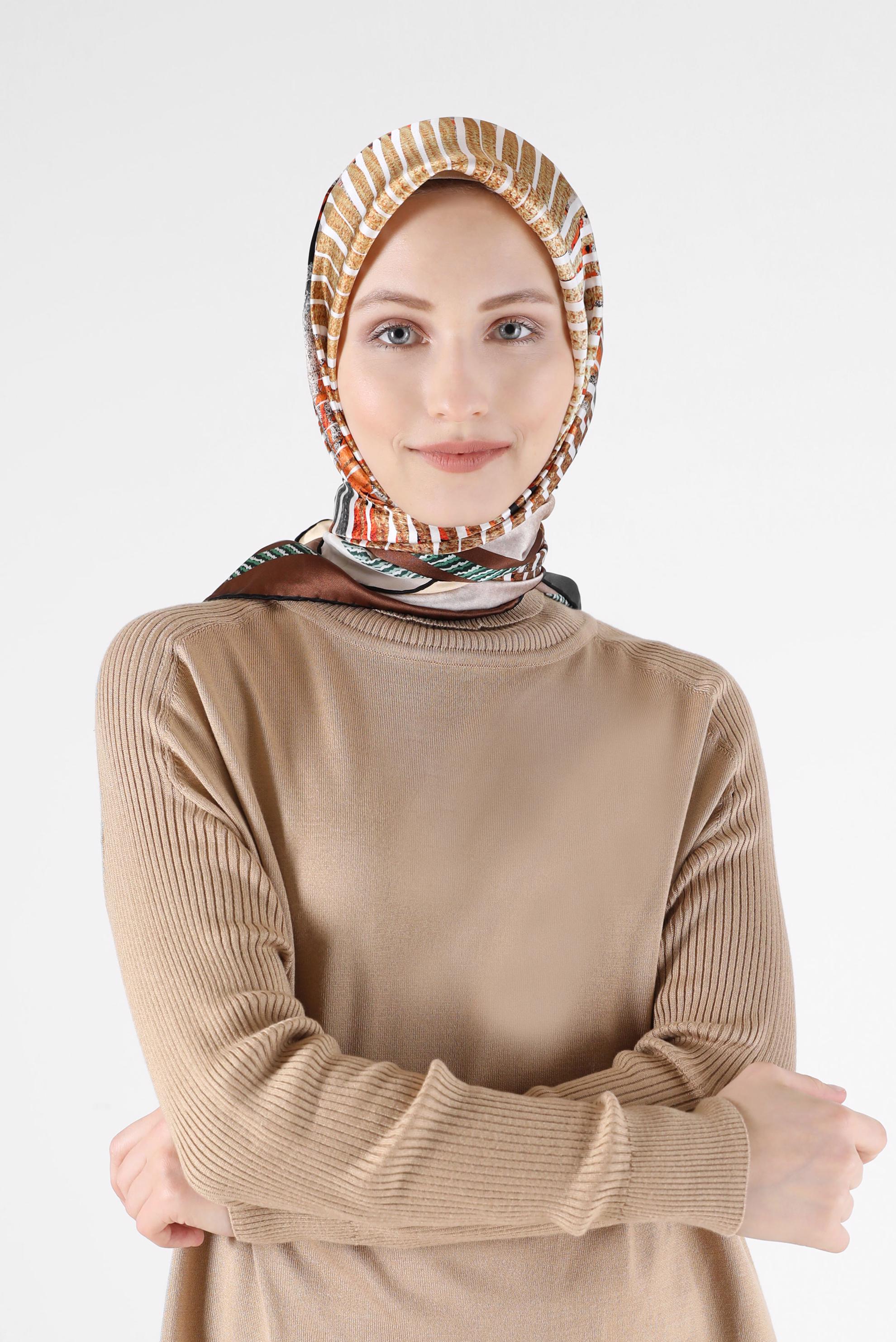 Tesettür giyim BEJ ALVİNA DESENLİ İPEK EŞARP 23901 