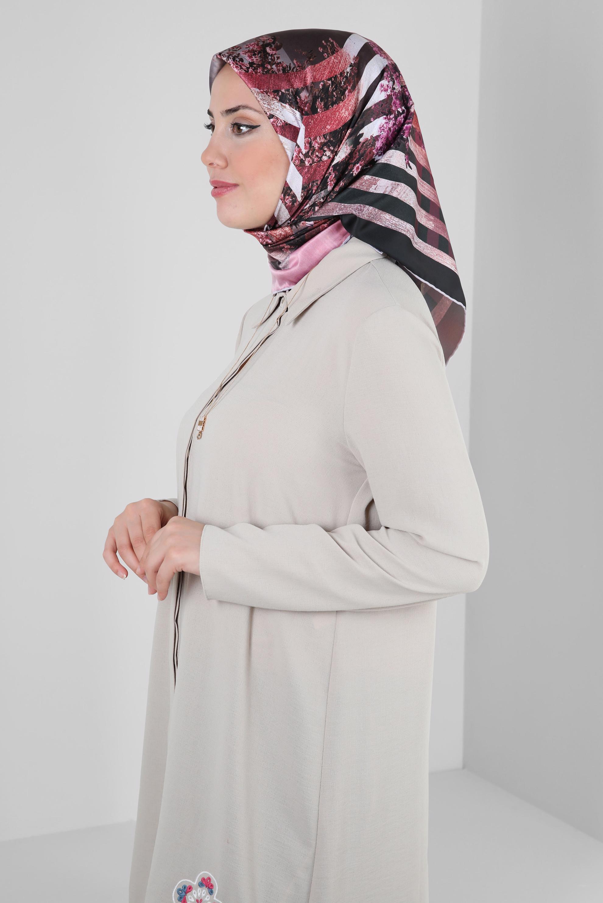 Tesettür giyim SİYAH ALVİNA DESENLİ DİJİTAL EŞARP 23987 