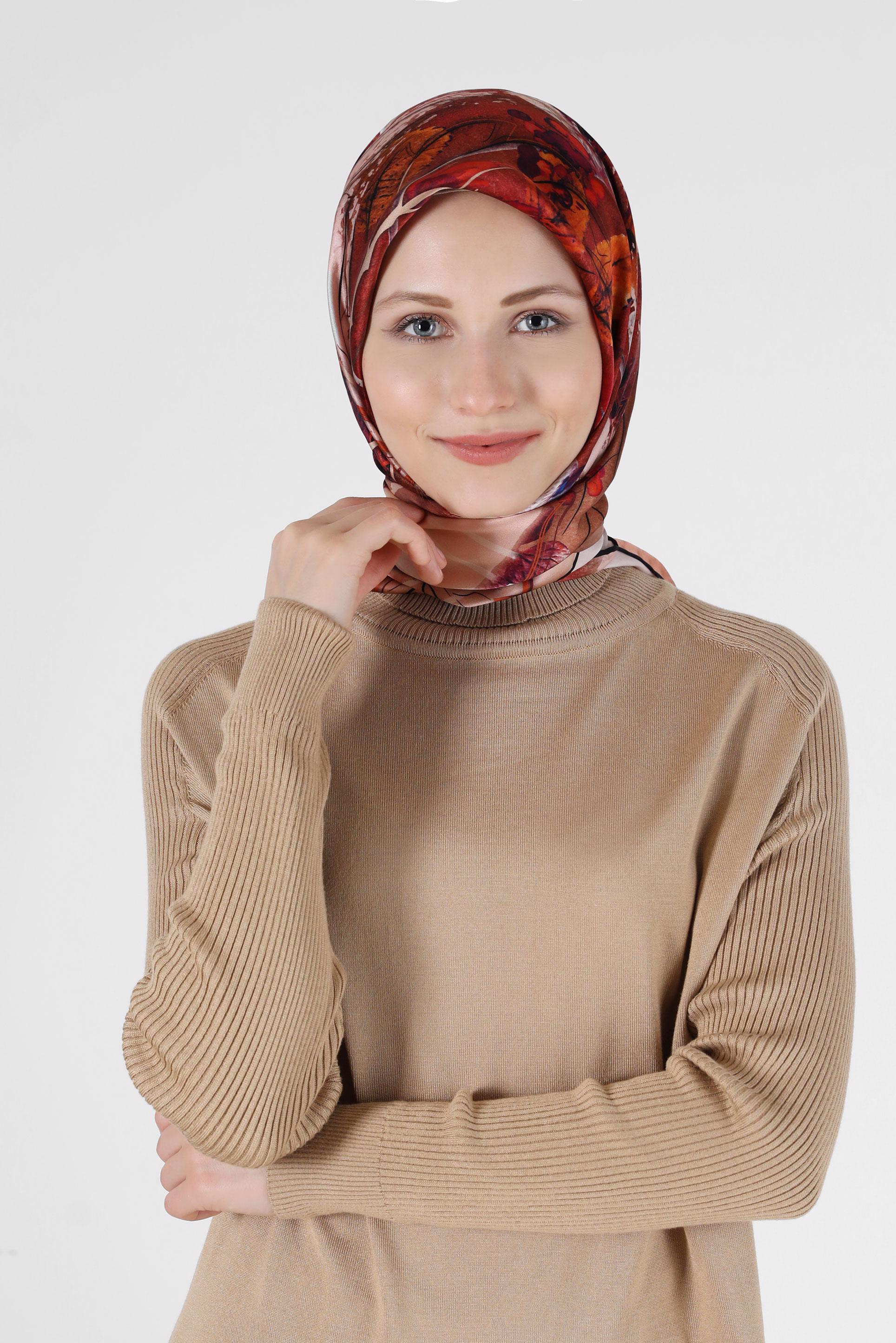 Tesettür giyim PUDRA ALVİNA DESENLİ İPEK EŞARP 31363 