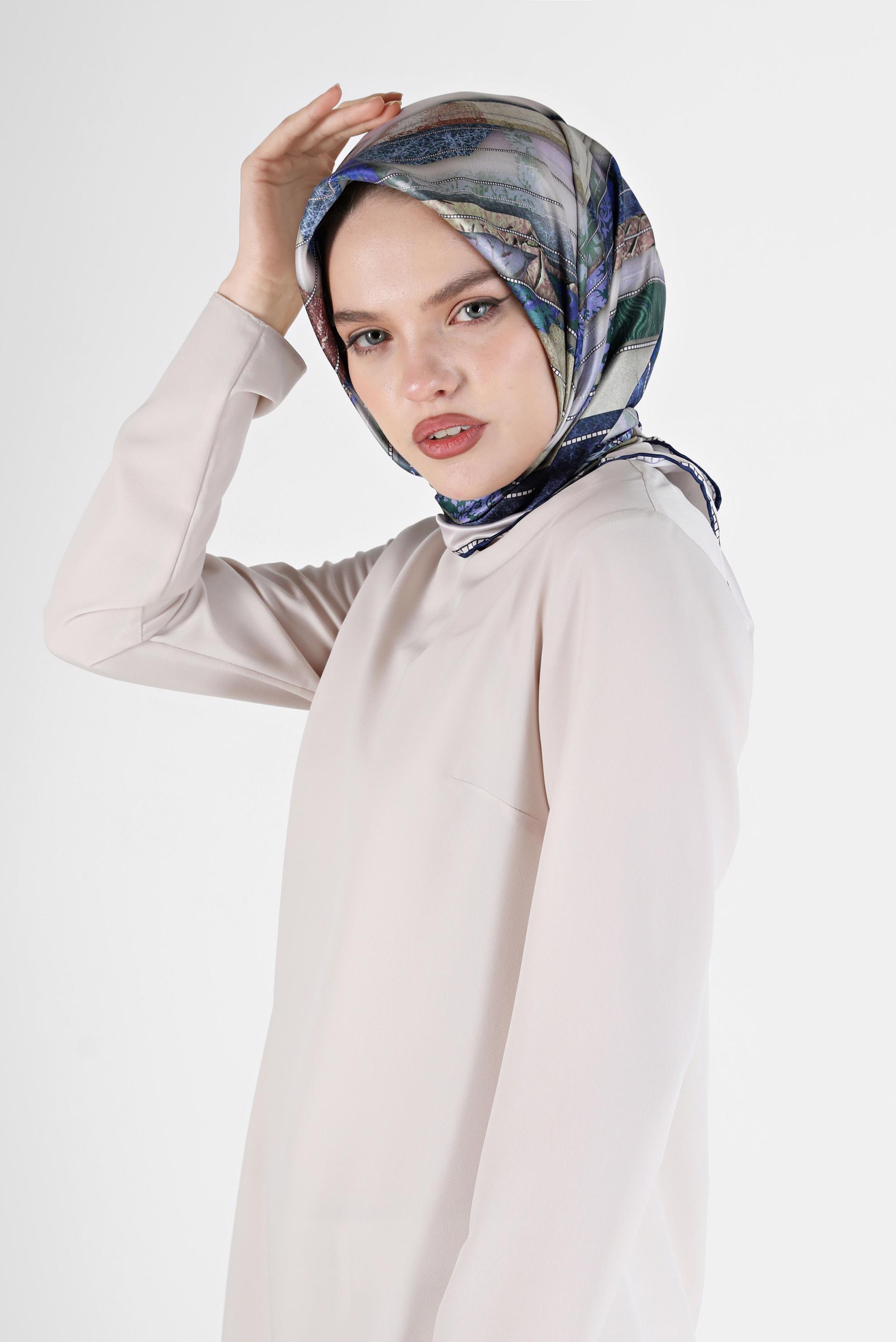 Tesettür giyim LACİVERT 31469 ALVİNA DİJİTAL EŞARP