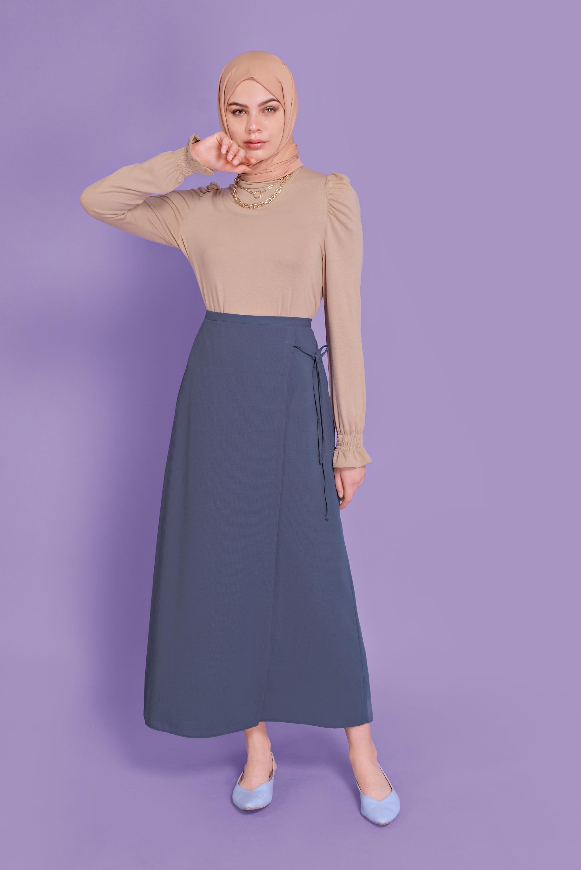 Tesettür giyim GRİ YANDAN BAĞLAMA DETAYLI ETEK 60141 