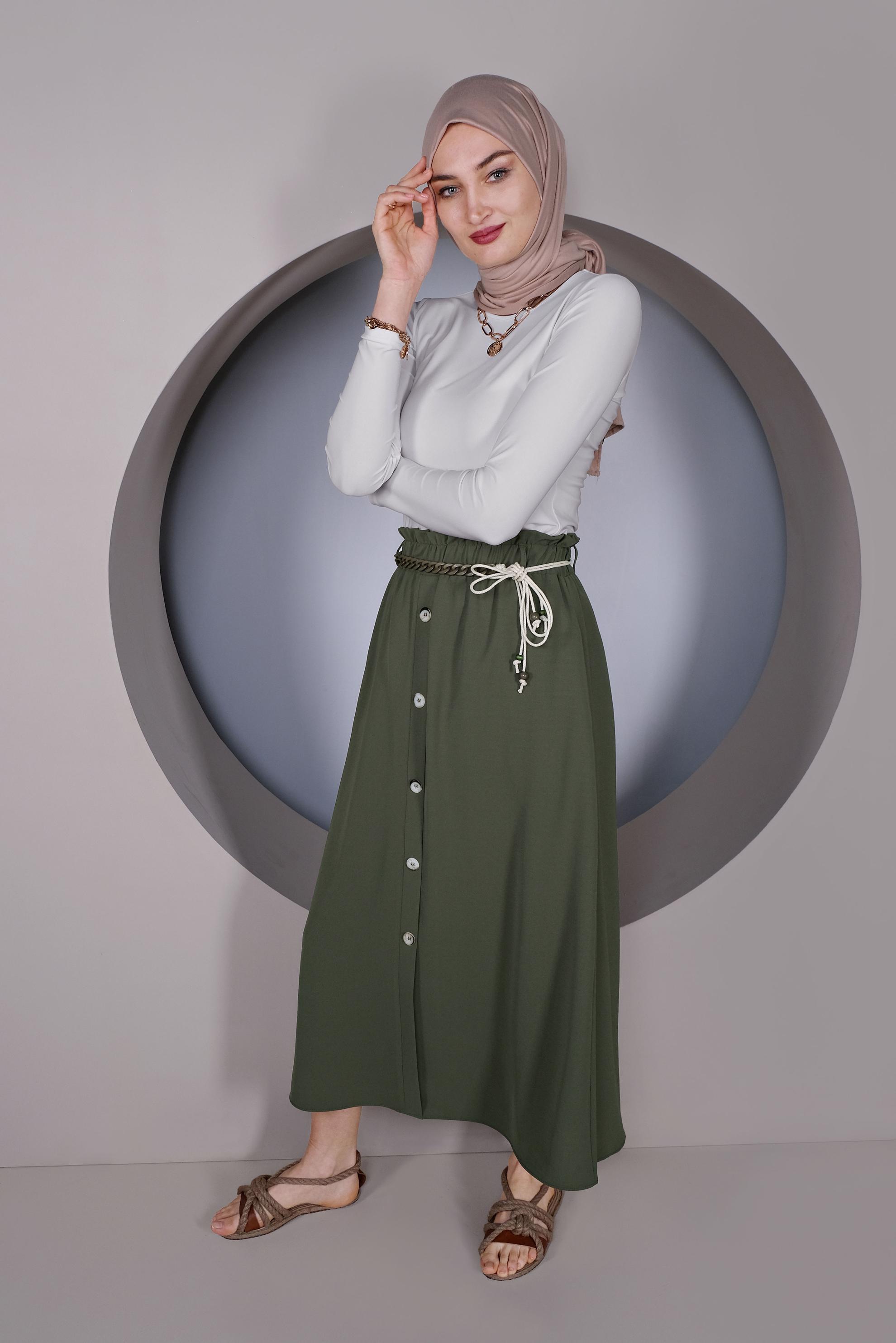 Tesettür giyim HAKİ DÜĞME DETAYLI BELDEN BÜZGÜLÜ ETEK 60142