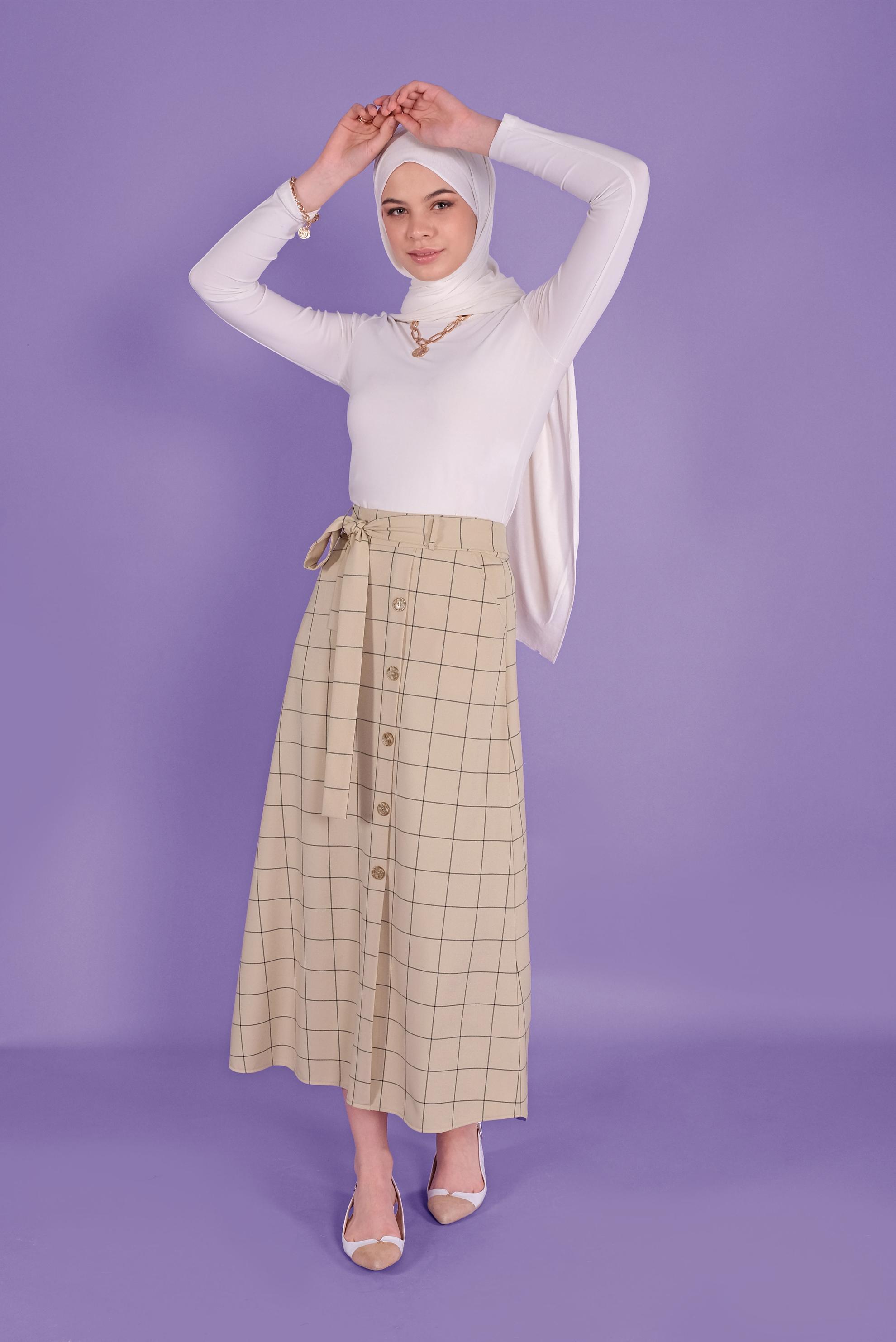 Tesettür giyim BEJ KARELİ DÜĞMELİ ETEK 60148 