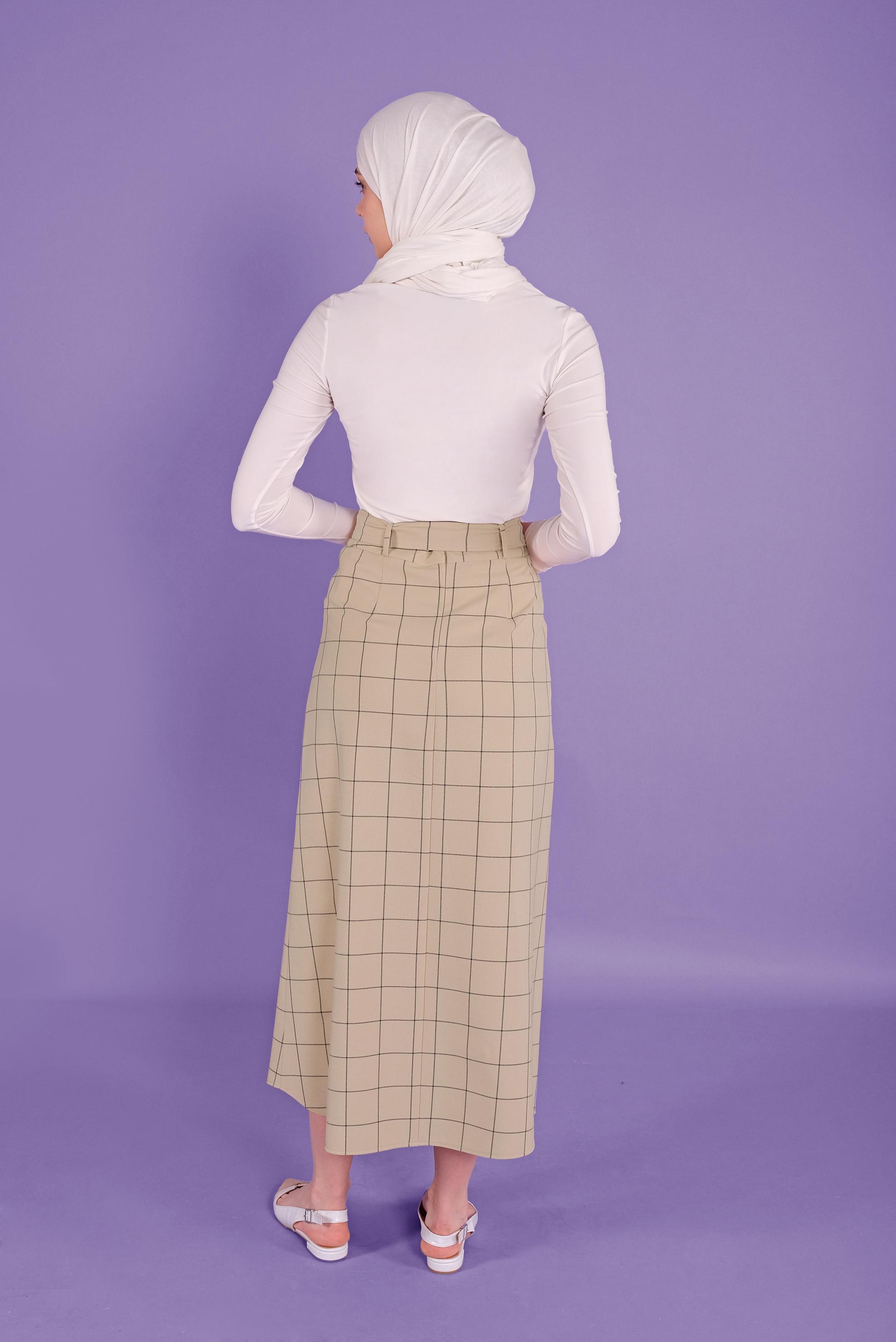 Tesettür giyim BEJ KARELİ DÜĞMELİ ETEK 60148 