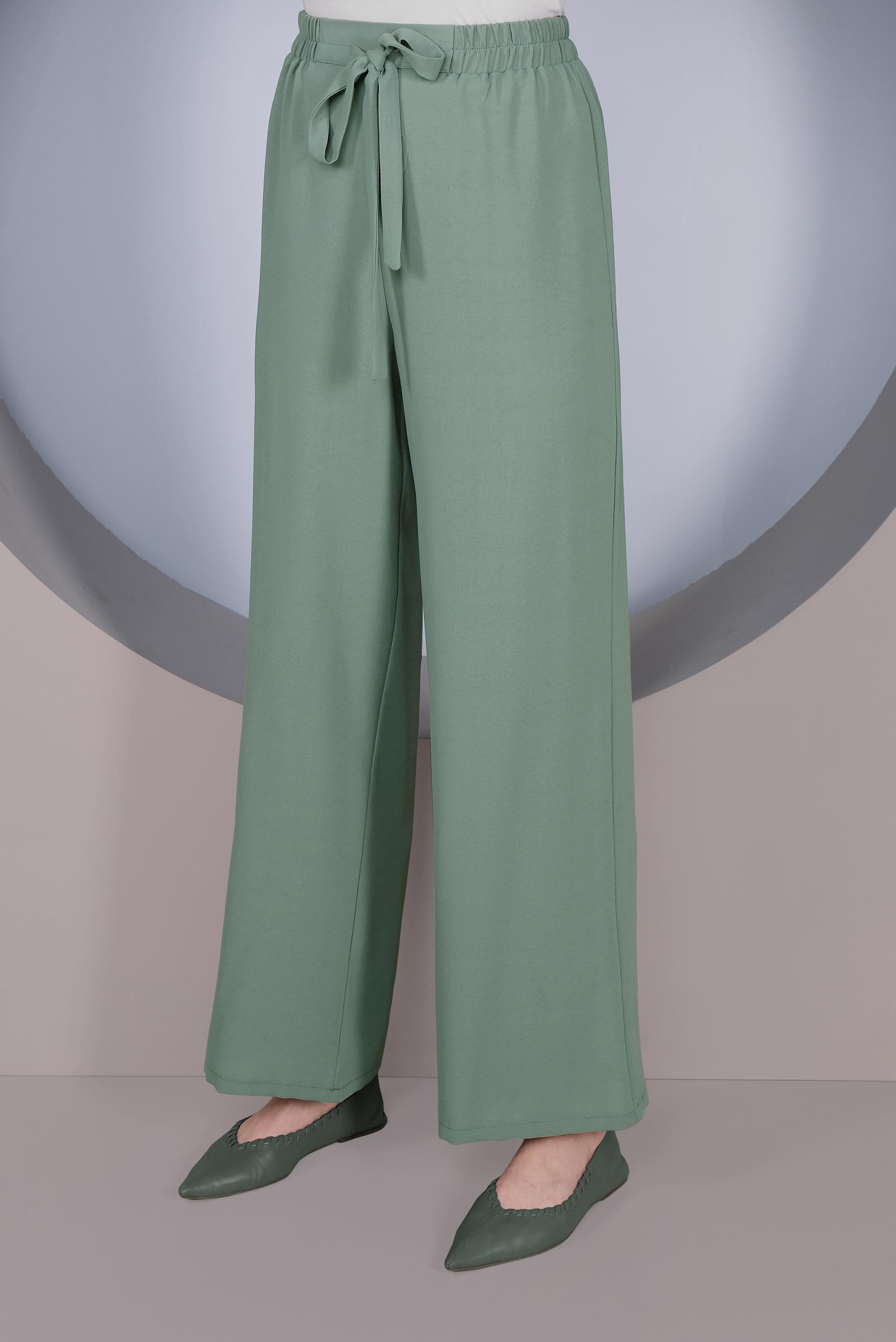 Tesettür giyim YEŞİL BEL KISMI BÜZGÜ BAĞCIKLI SALAŞ PANTOLON 70163