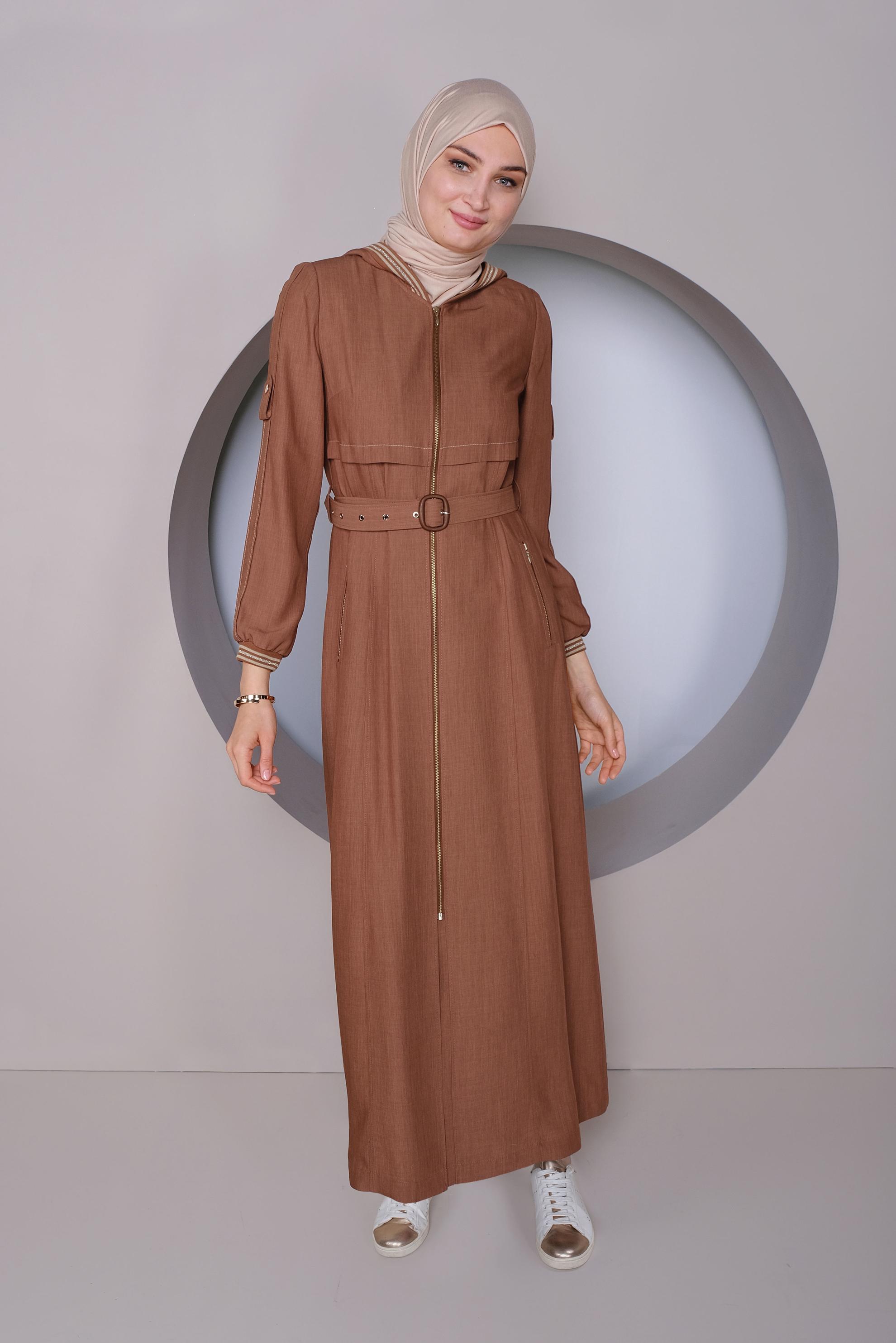 Tesettür giyim KAHVE KAPÜŞONLU KEMERLİ PARDESÜ 10321 