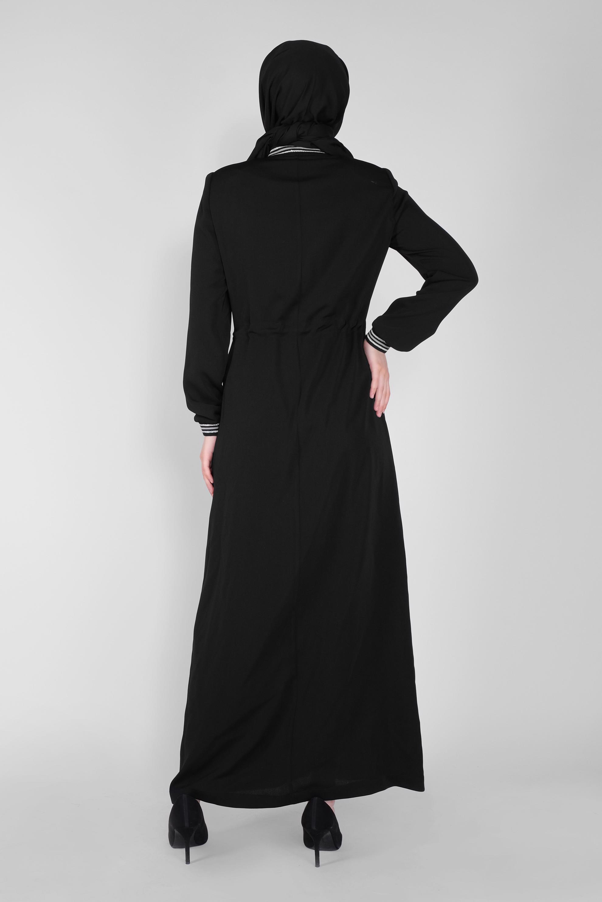 Tesettür giyim SİYAH BAĞCIKLARI BONCUKLU FERMUARLI PARDESÜ 10330 