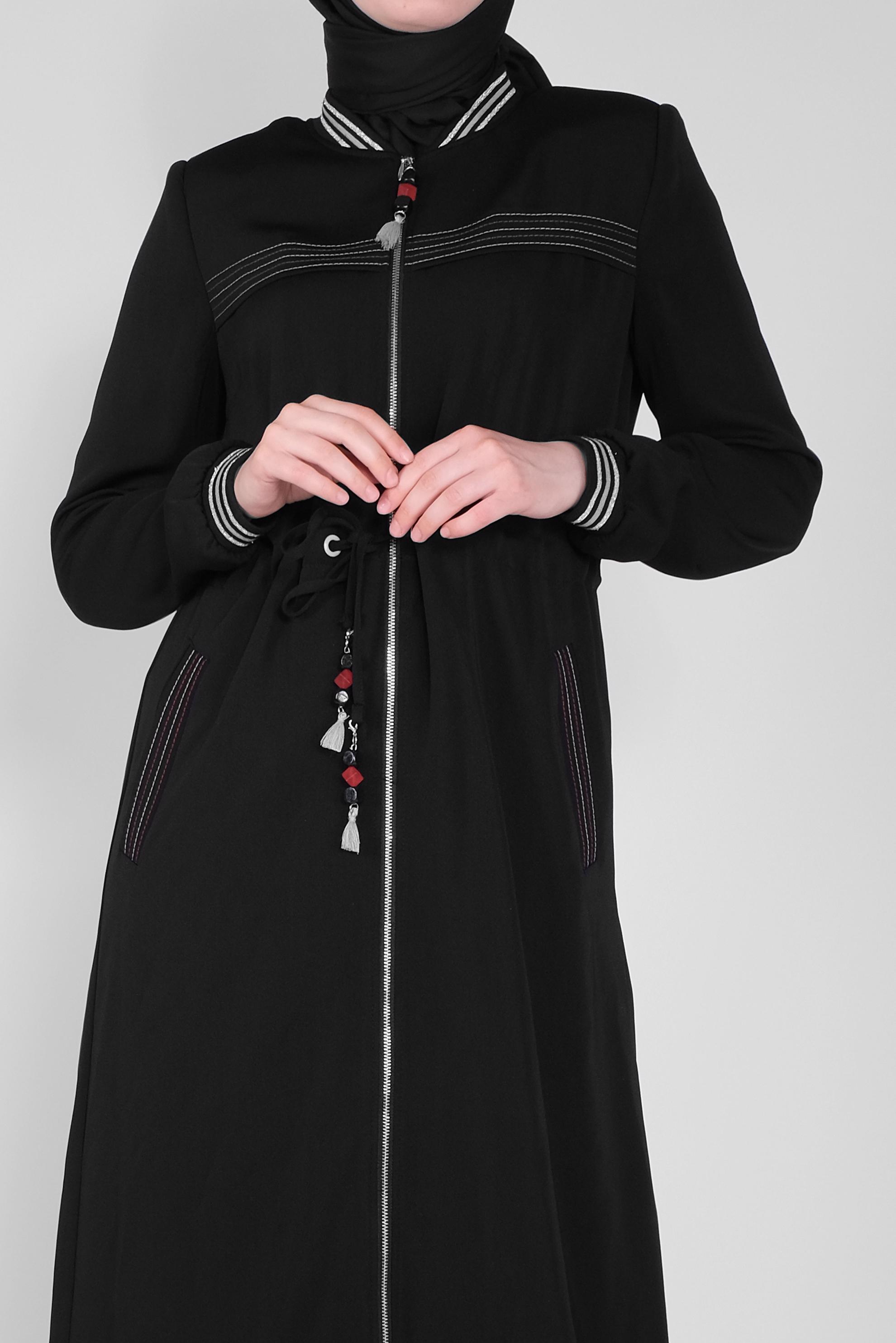 Tesettür giyim SİYAH BAĞCIKLARI BONCUKLU FERMUARLI PARDESÜ 10330 