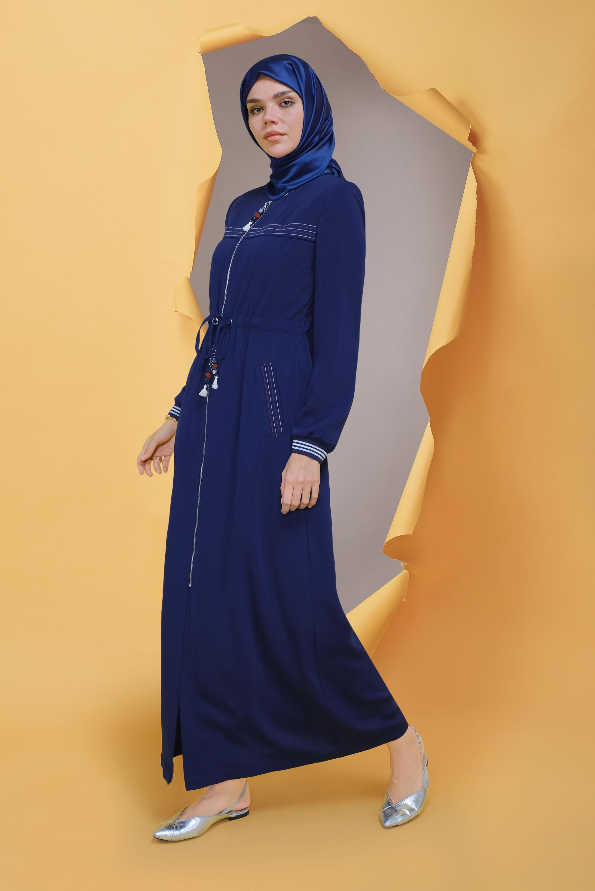 Tesettür giyim LACİVERT BAĞCIKLARI BONCUKLU FERMUARLI PARDESÜ 10330 