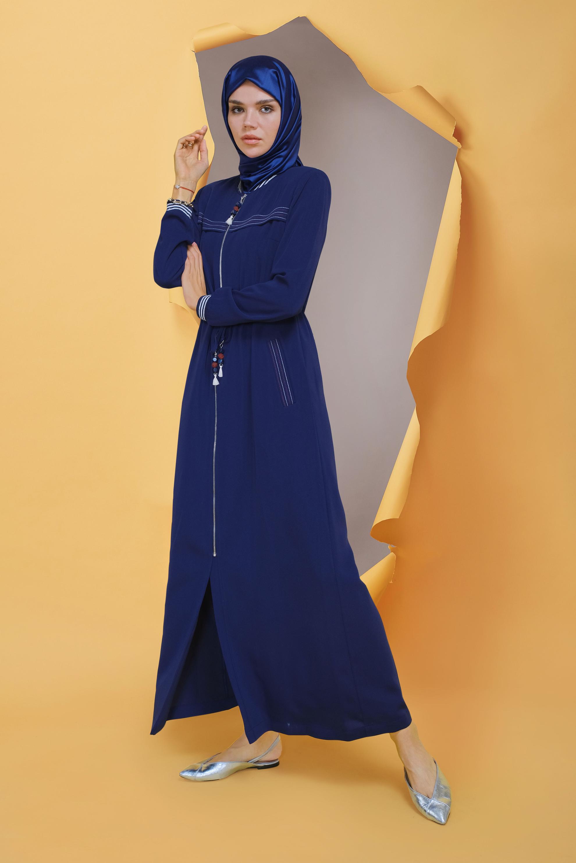 Tesettür giyim LACİVERT BAĞCIKLARI BONCUKLU FERMUARLI PARDESÜ 10330 