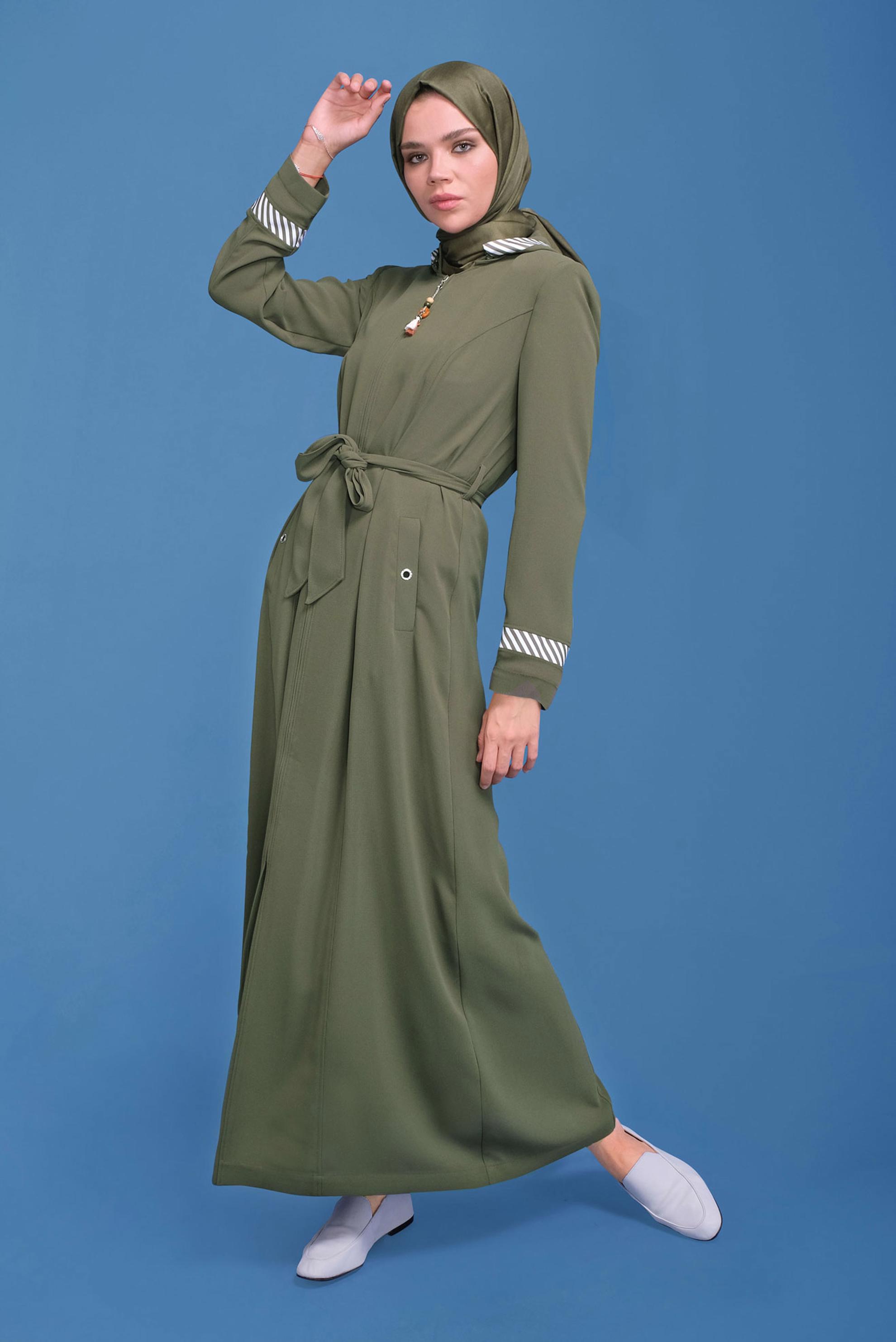 Tesettür giyim HAKİ ŞERİT DETAYLI KAPÜŞONLU PARDESÜ 10331