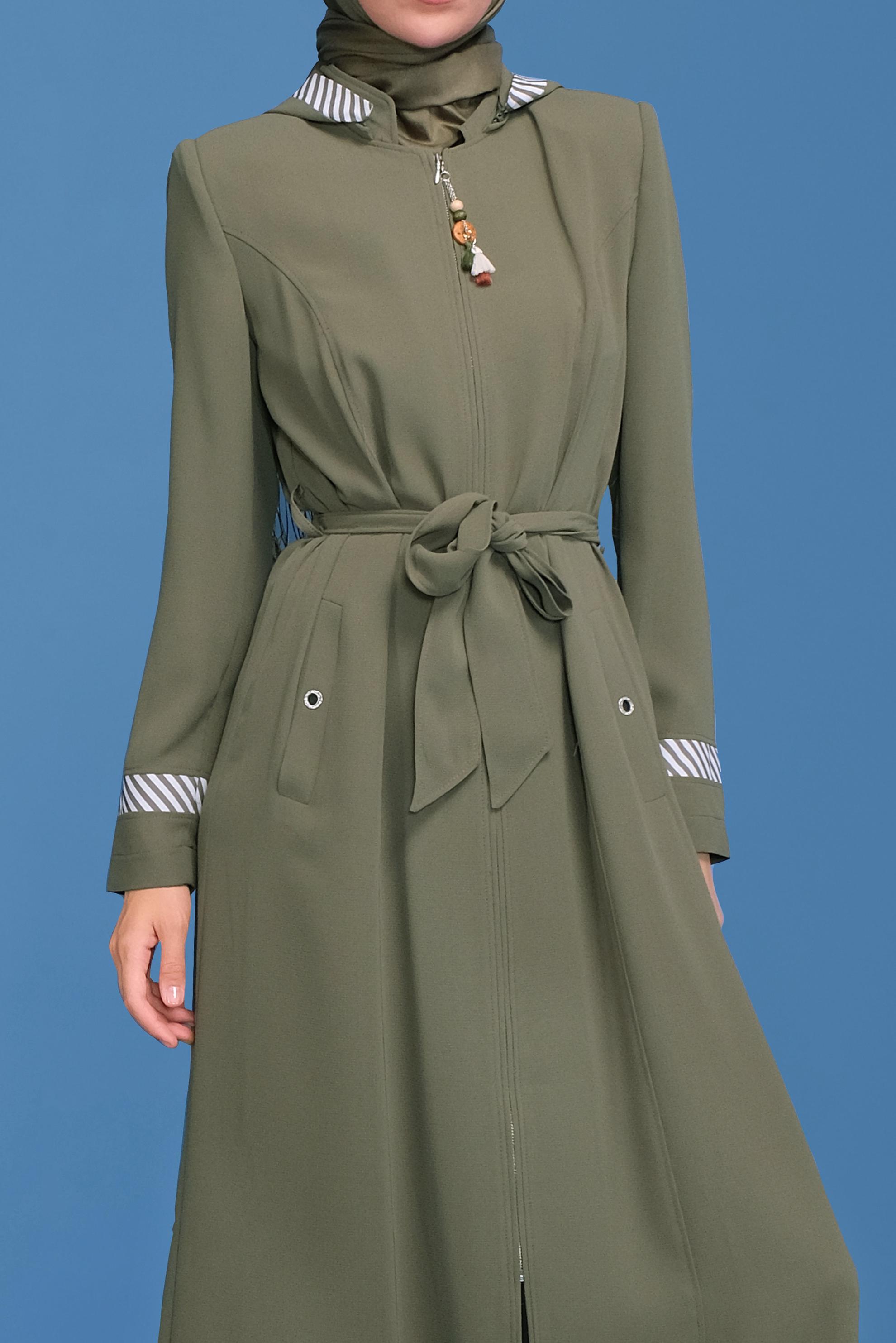 Tesettür giyim HAKİ ŞERİT DETAYLI KAPÜŞONLU PARDESÜ 10331