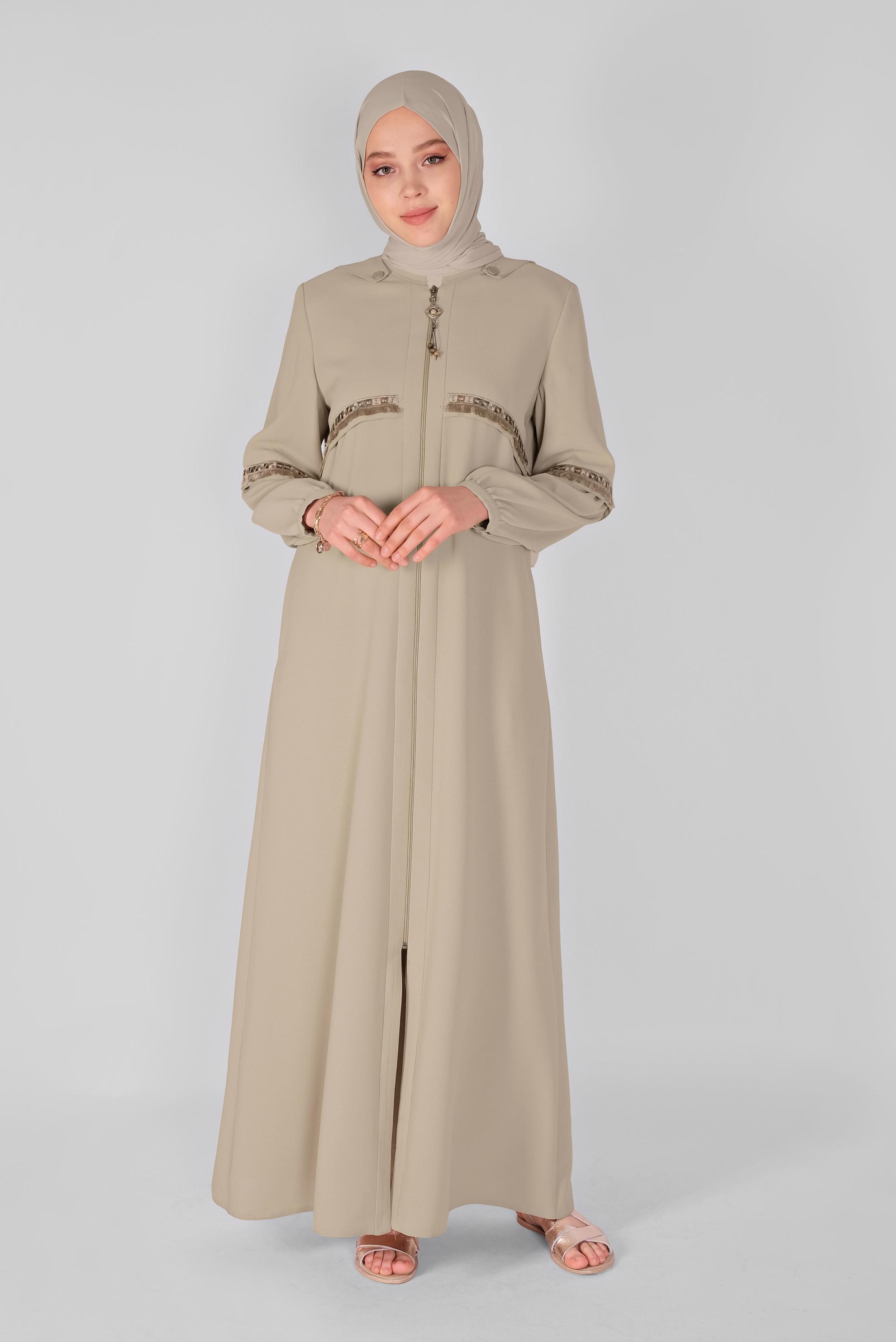 Tesettür giyim BEJ PÜSKÜL VE NAKIŞ DETAYLI PARDESÜ 10350 