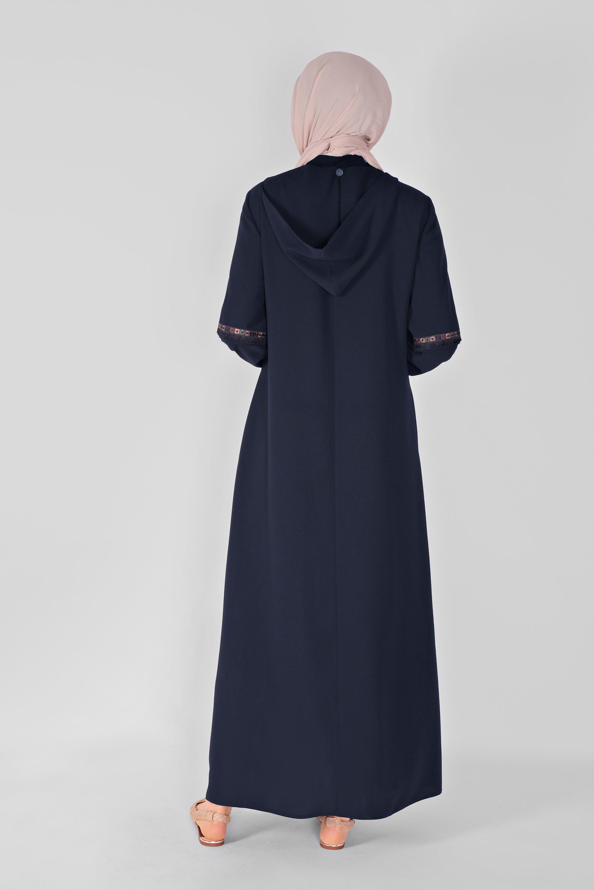 Tesettür giyim LACİVERT PÜSKÜL VE NAKIŞ DETAYLI PARDESÜ 10350 