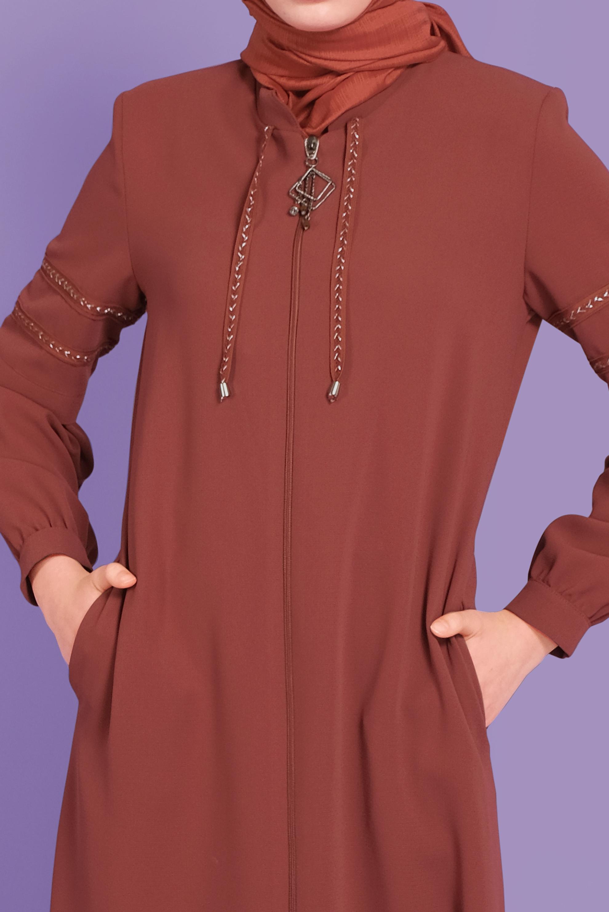 Tesettür giyim TABA ŞERİT DETAYLI FERMUARLI PARDESÜ 10356 