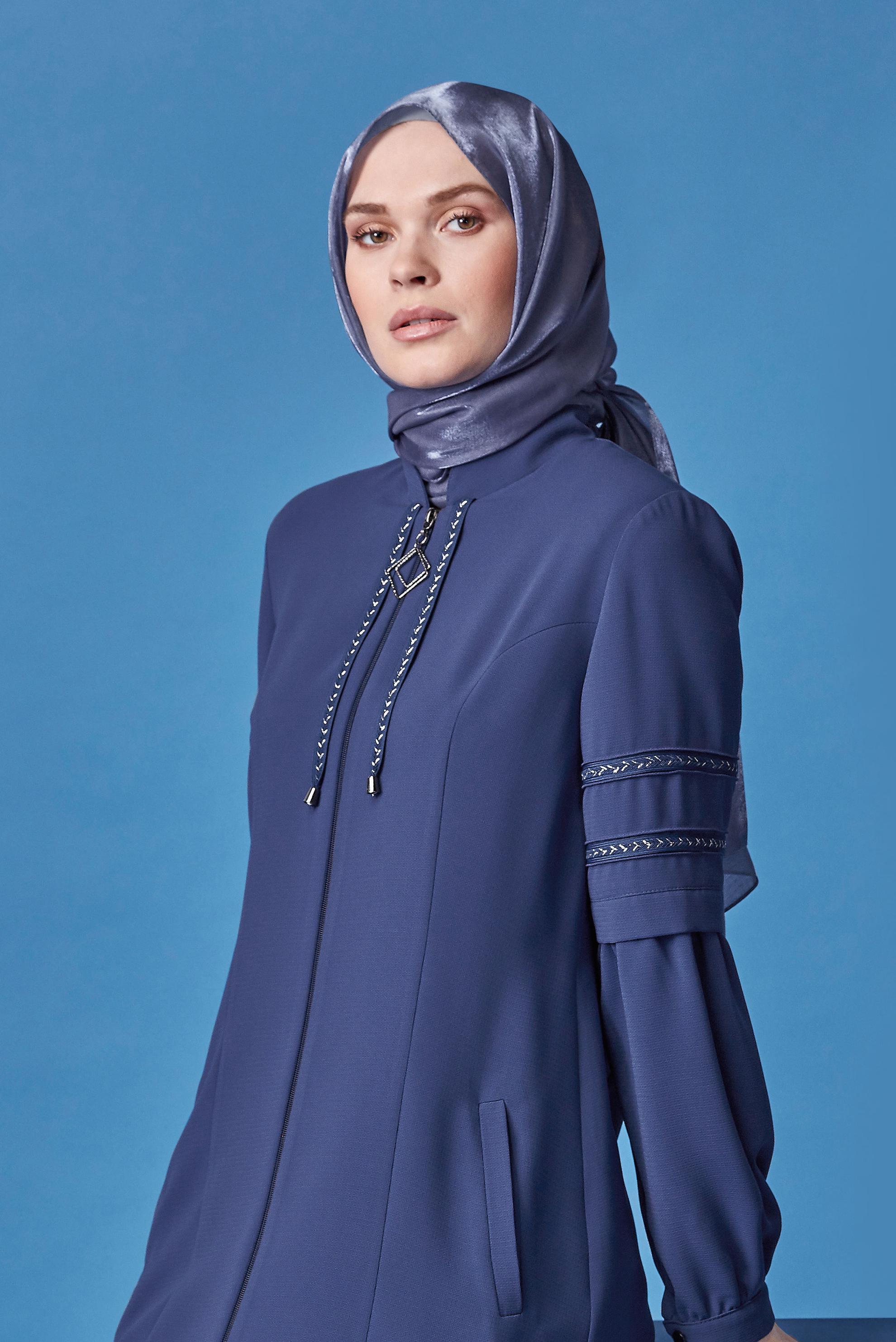 Tesettür giyim LACİVERT ŞERİT DETAYLI FERMUARLI PARDESÜ 10356 