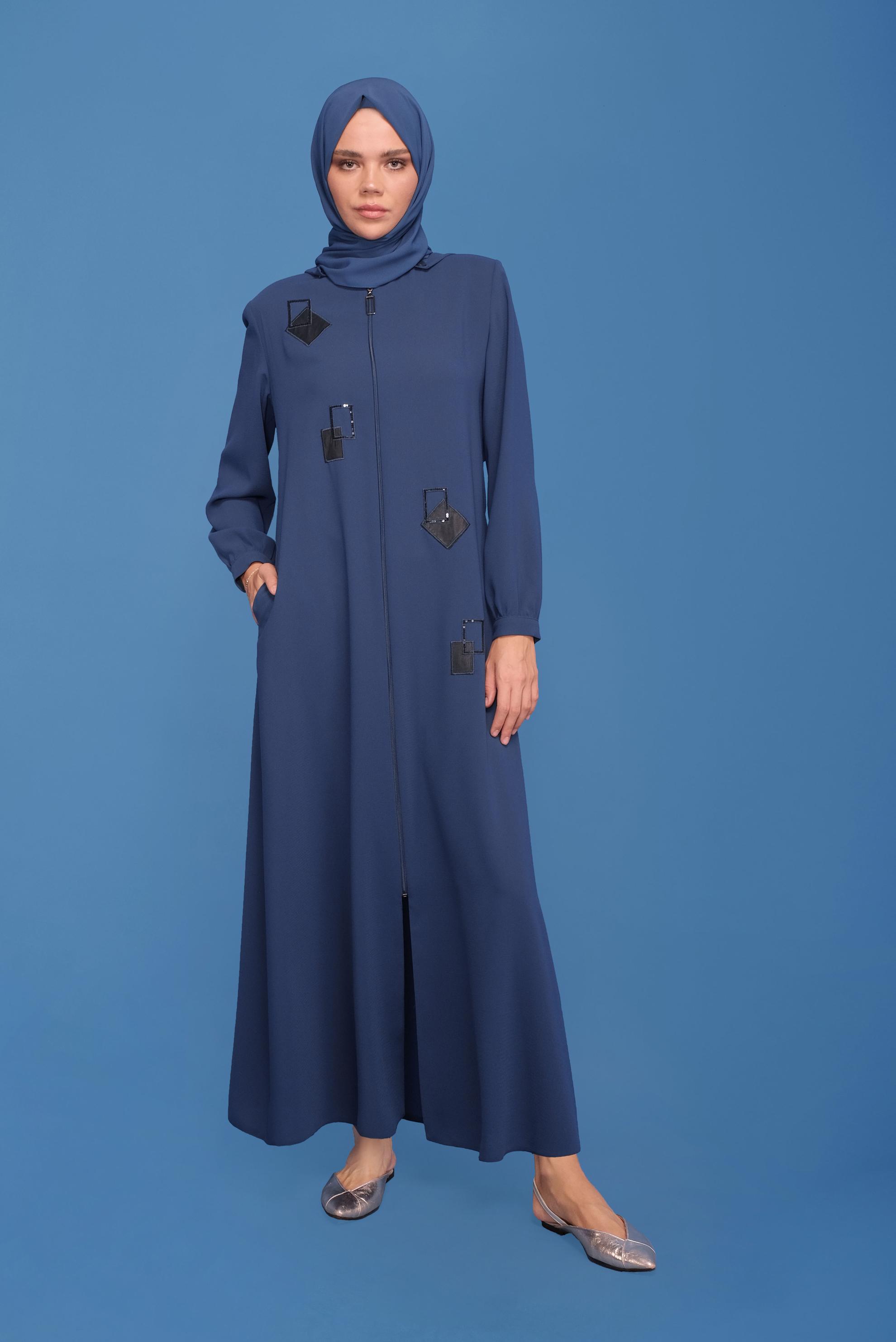 Tesettür giyim LACİVERT PULLU NAKIŞLI CEP DETAYLI PARDESÜ 10359 