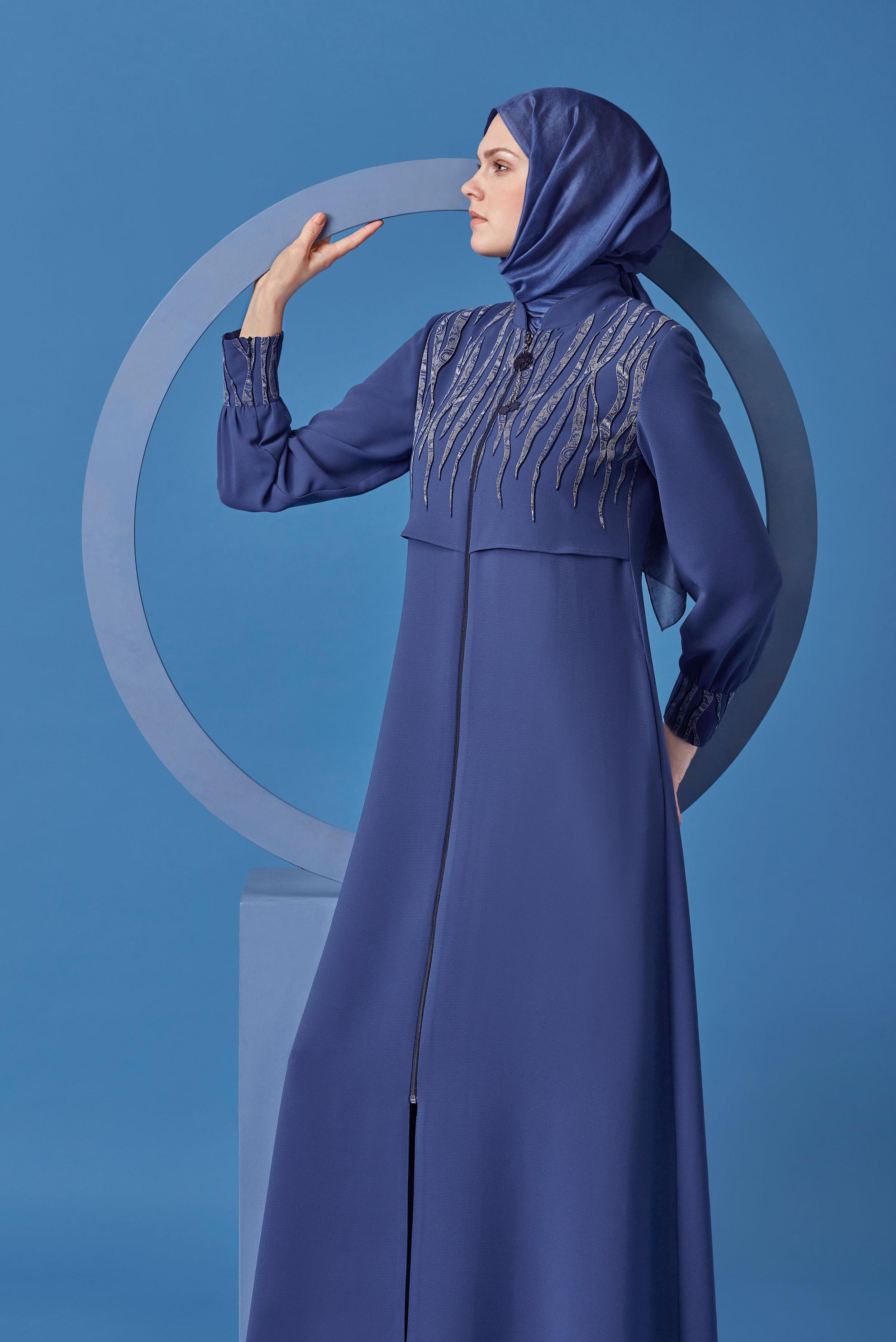 Tesettür giyim LACİVERT BASKI DETAYLI FERMUARLI  PARDESÜ 10365