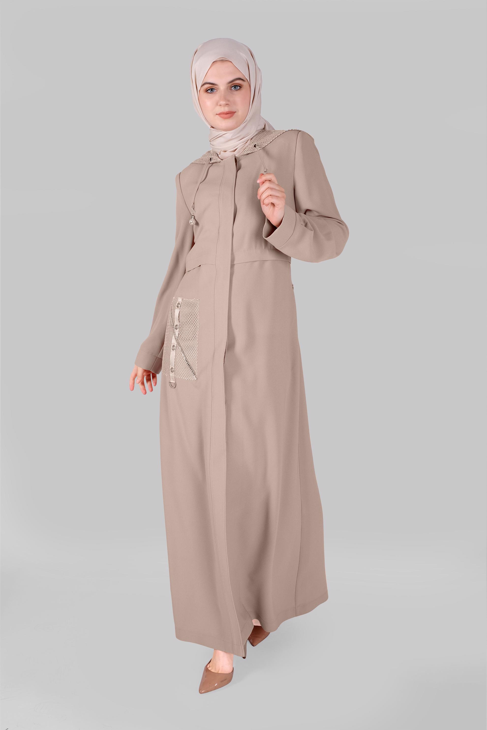 Tesettür giyim BEJ ŞERİT AKSESUARLI FERMUARLI PARDESÜ 10399 