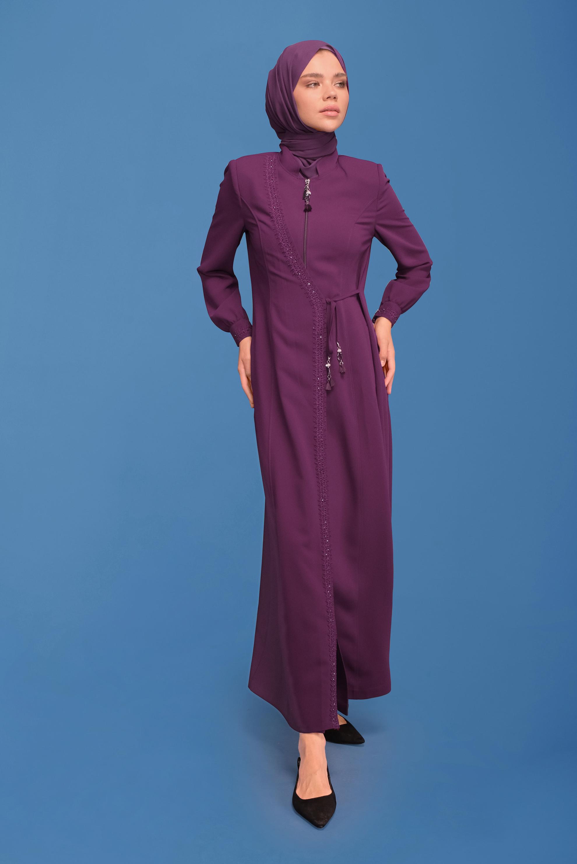 Tesettür giyim BORDO İŞLEME DETAYLI BAĞLAMALI PARDESÜ 10400