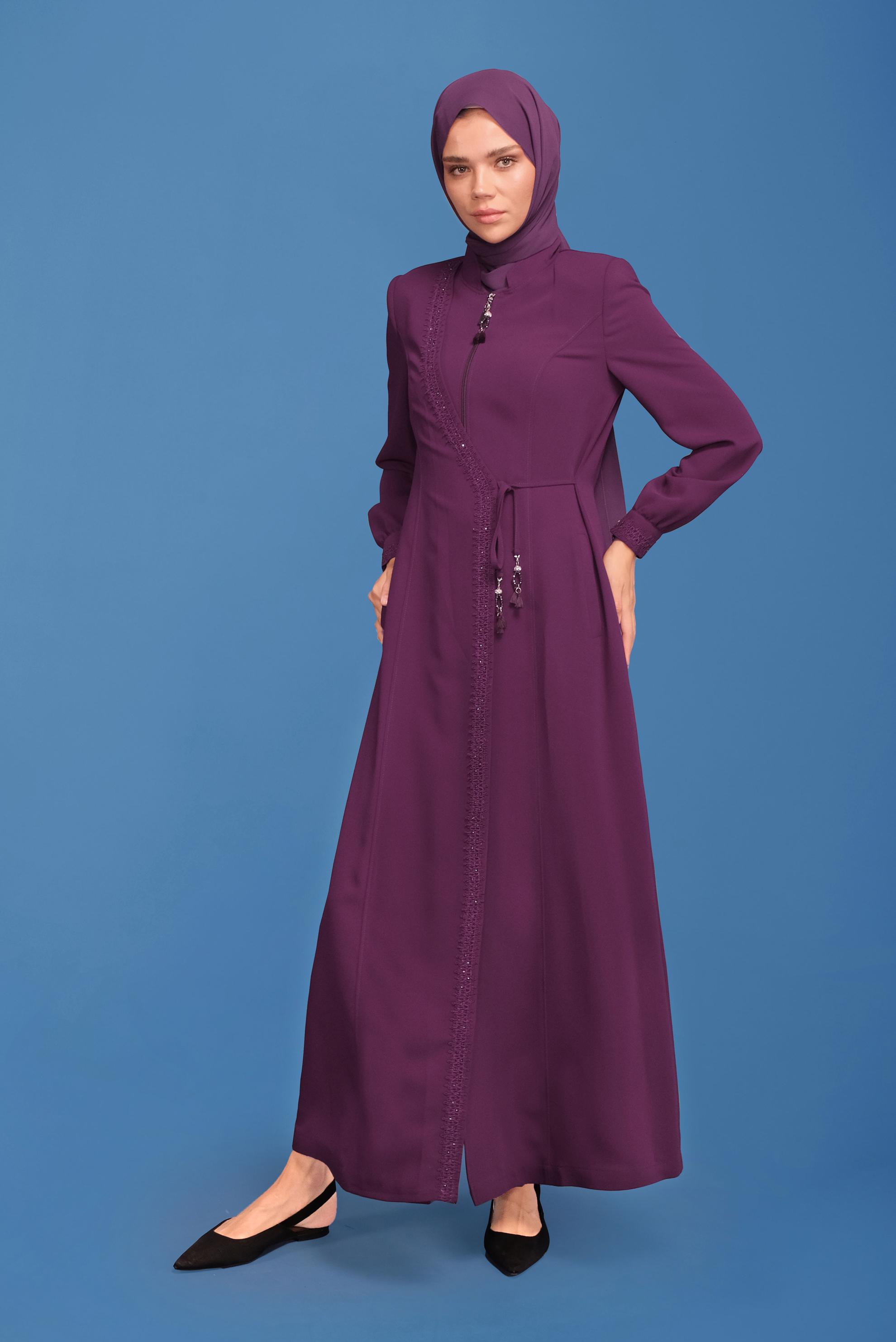 Tesettür giyim BORDO İŞLEME DETAYLI BAĞLAMALI PARDESÜ 10400