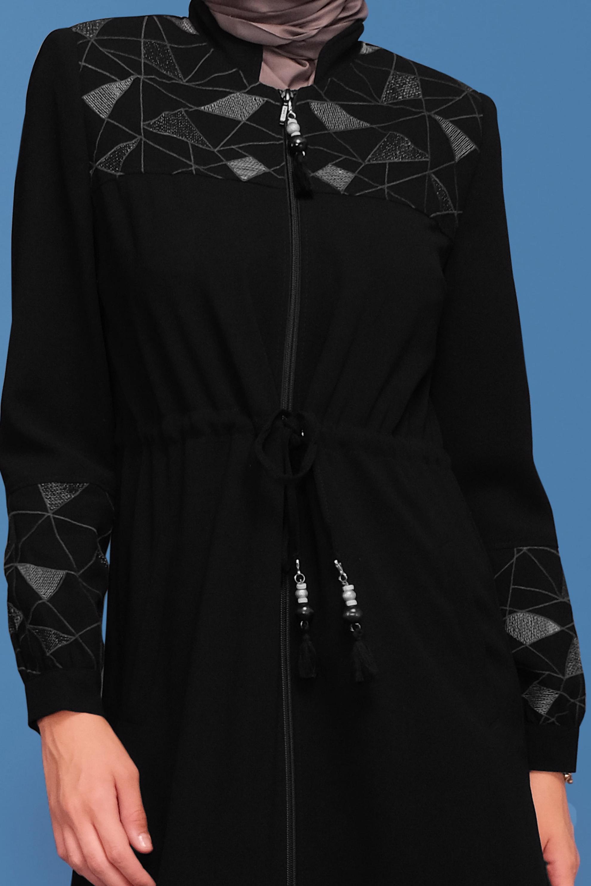 Tesettür giyim SİYAH NAKIŞ DETAYLI PARDESÜ 10403 