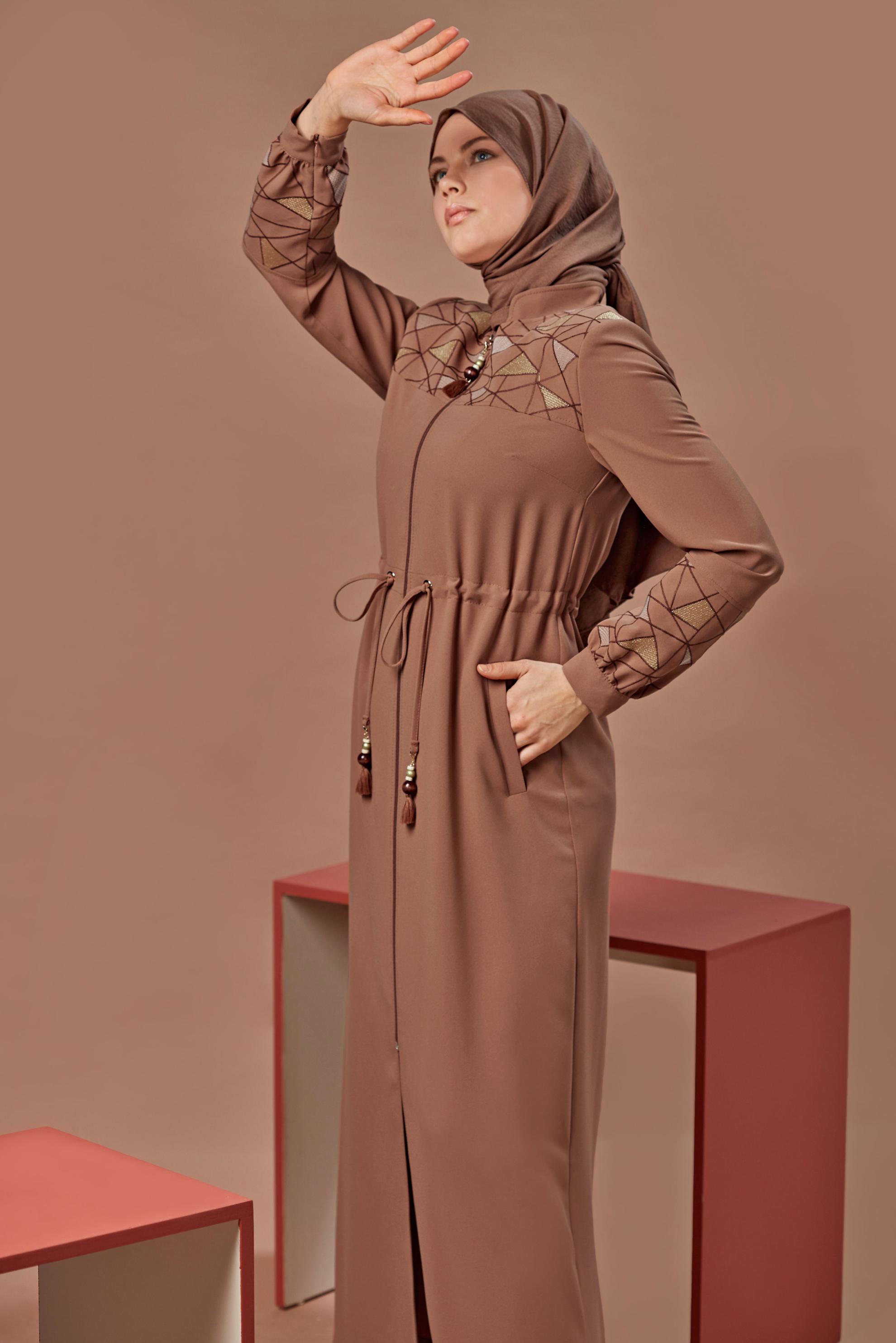 Tesettür giyim TABA NAKIŞ DETAYLI PARDESÜ 10403 