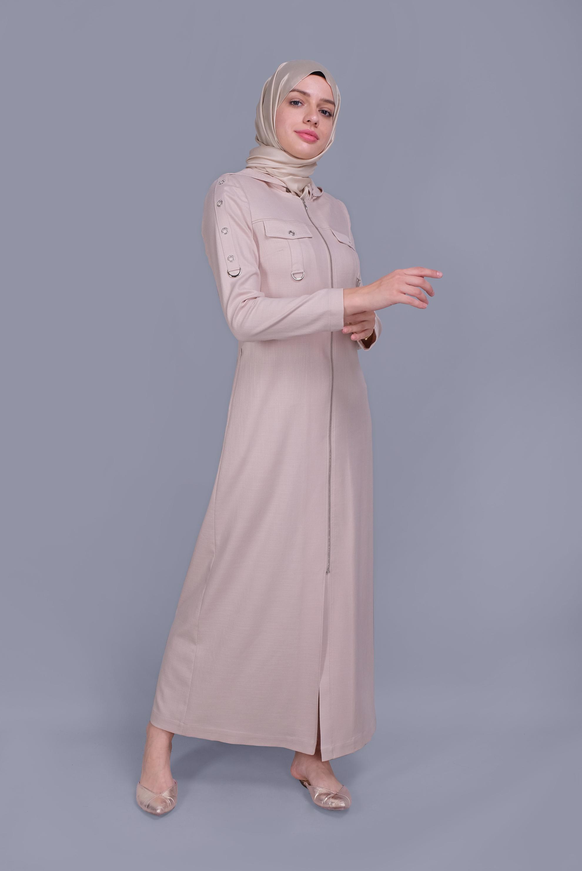 Tesettür giyim BEJ KUŞ GÖZÜ DETAYLI FERMUARLI PARDESÜ 10407