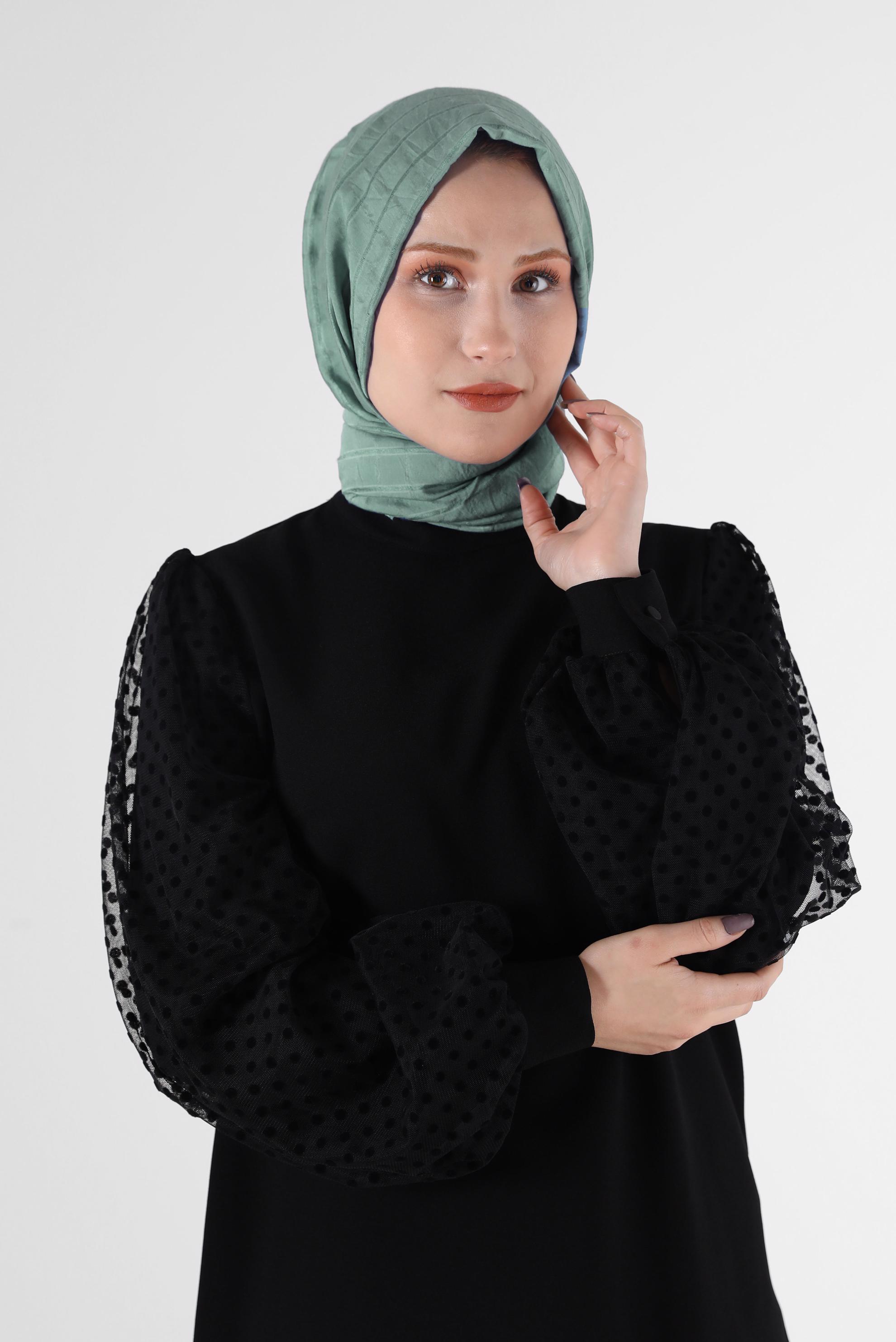 Tesettür giyim YEŞİL ALVİNA KARE KUTU ŞAL 8069 