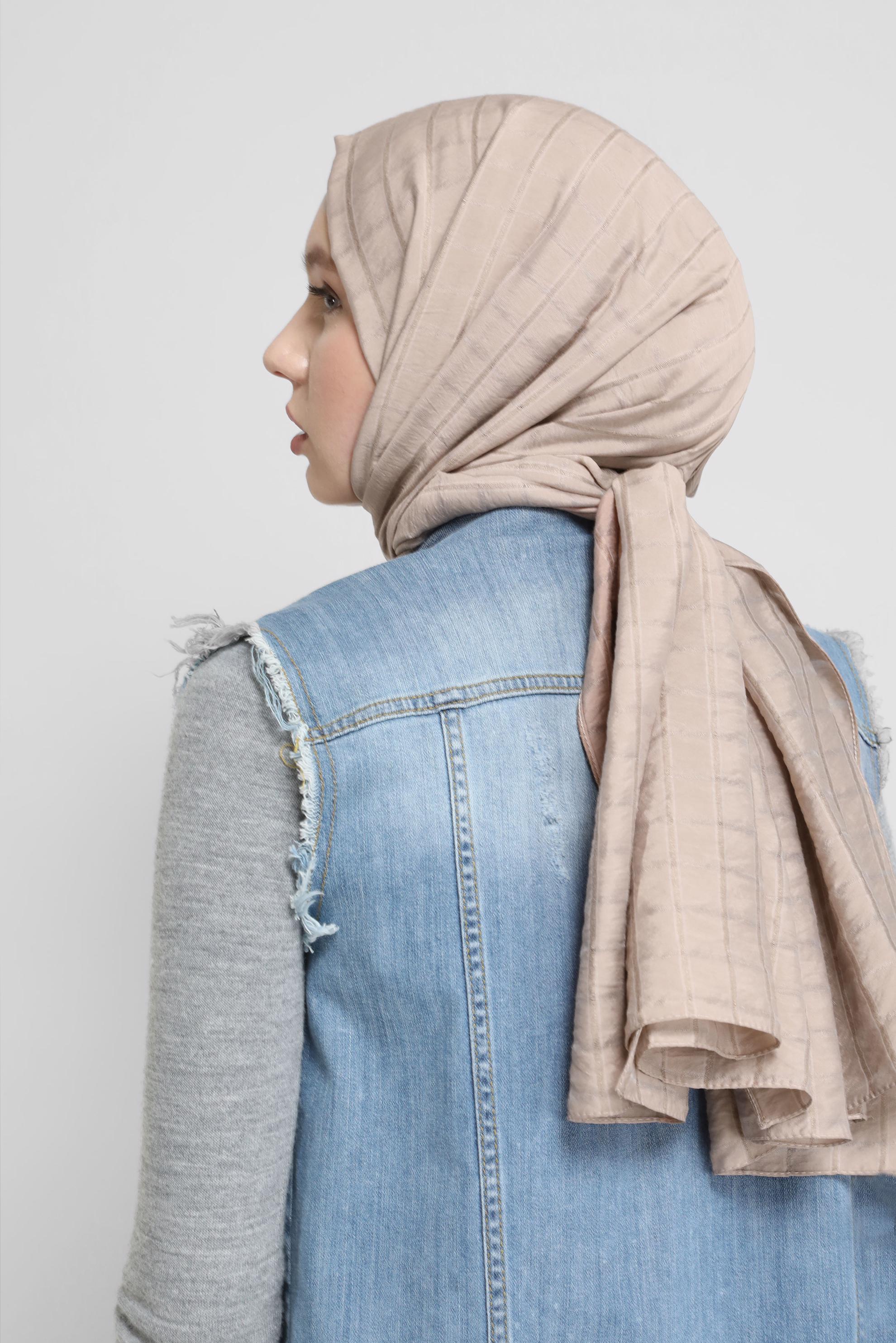 Tesettür giyim VİZON ALVİNA KARE KUTU ŞAL 8069 