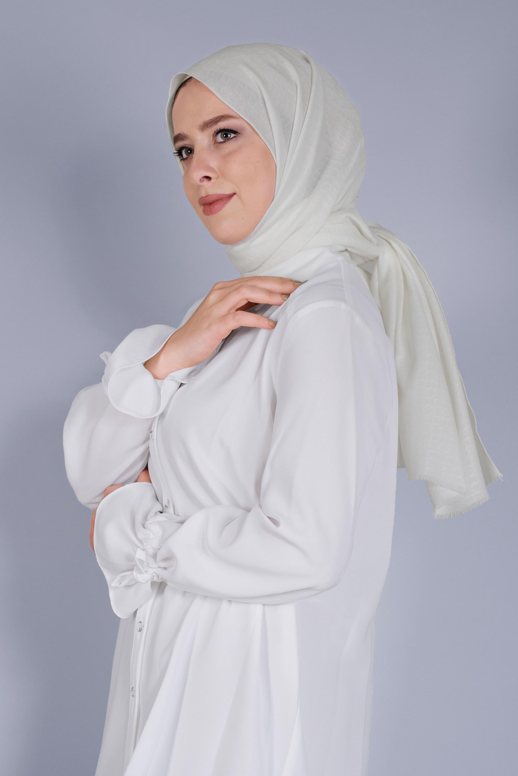 Tesettür giyim EKRU ALVİNA MANOLYA ŞAL 8080 