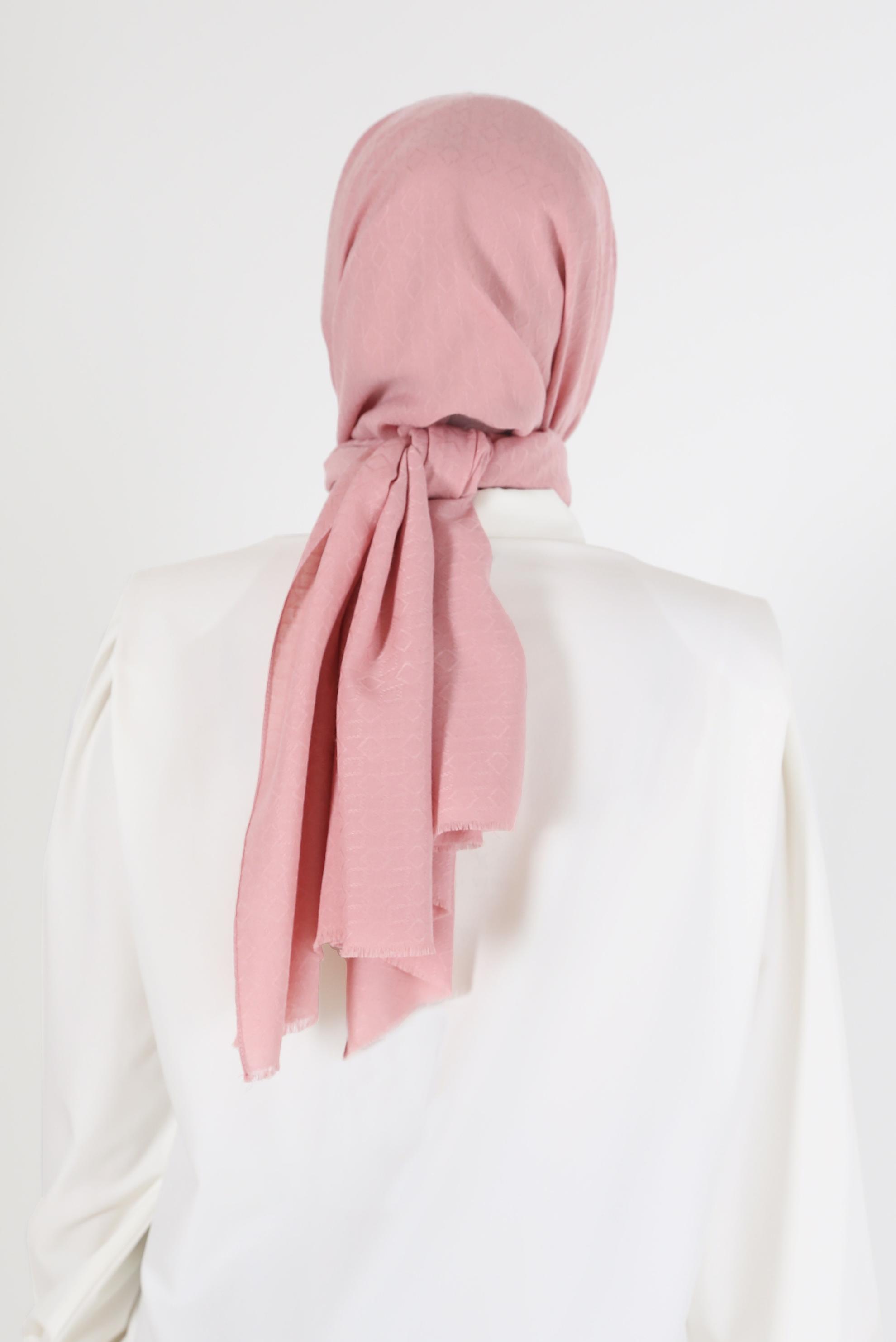 Tesettür giyim PUDRA ALVİNA MANOLYA ŞAL 8080 