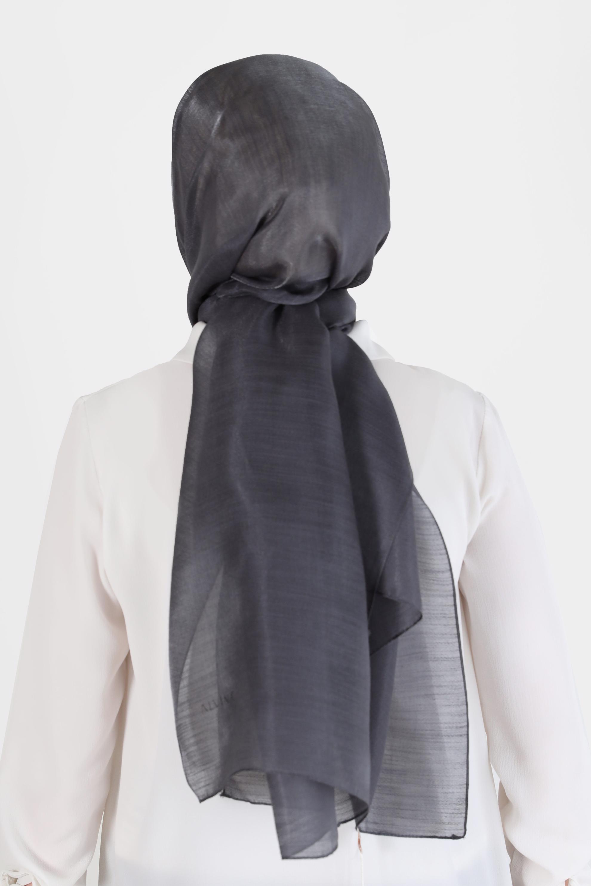 Tesettür giyim GRİ ALVİNA YİRMİ DENYE SARIMLI EFEKTLİ ŞAL 8082 