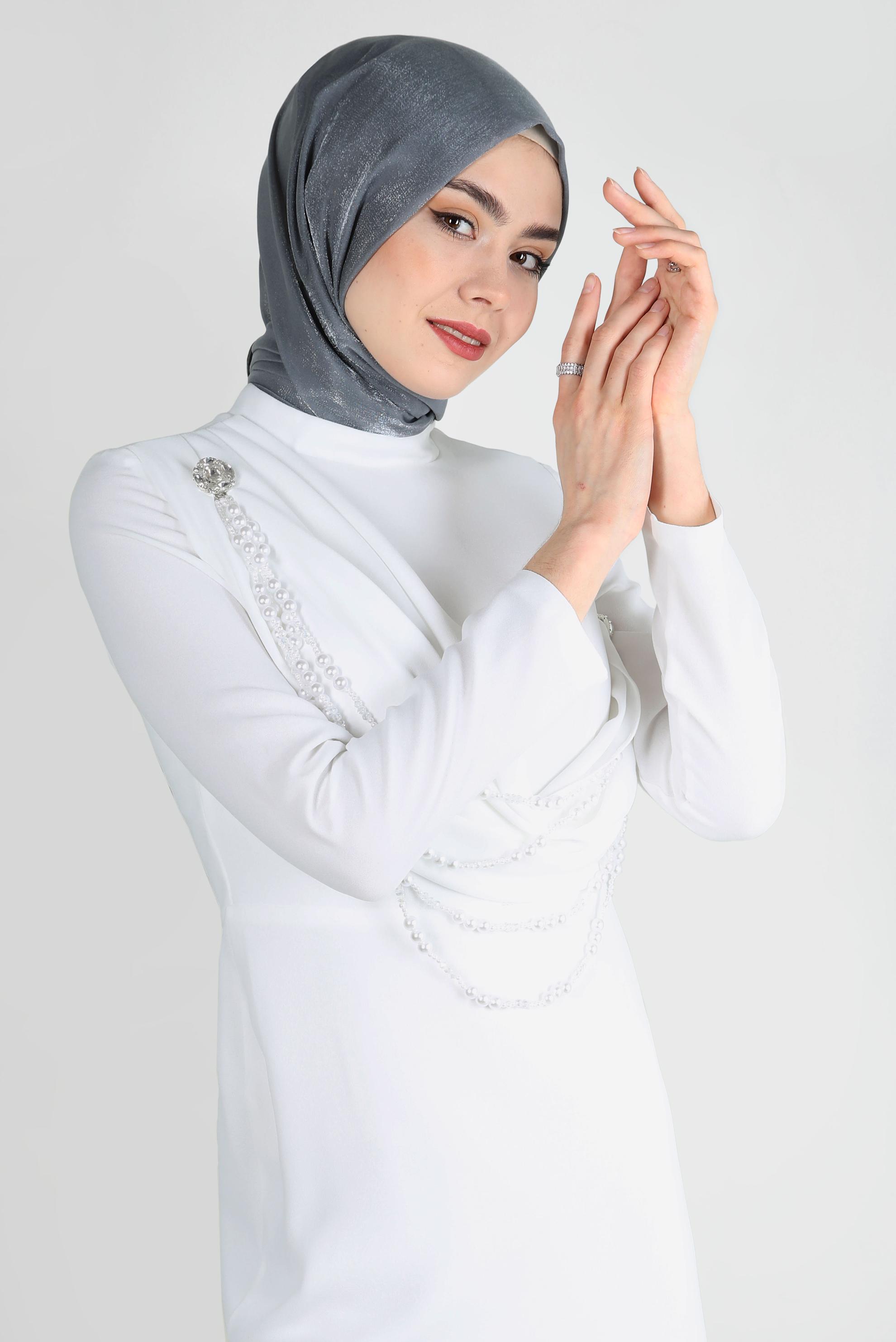 Tesettür giyim GRİ ALVİNA KEHRİBAR ŞAL 8084