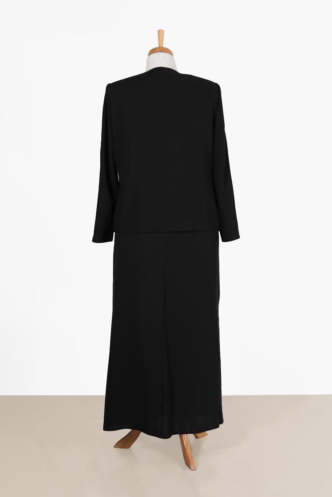 Tesettür giyim SİYAH ZIMBA DETAYLI KREP ÜÇLÜ ETEKLİ TAKIM 30060  - ALVİNA