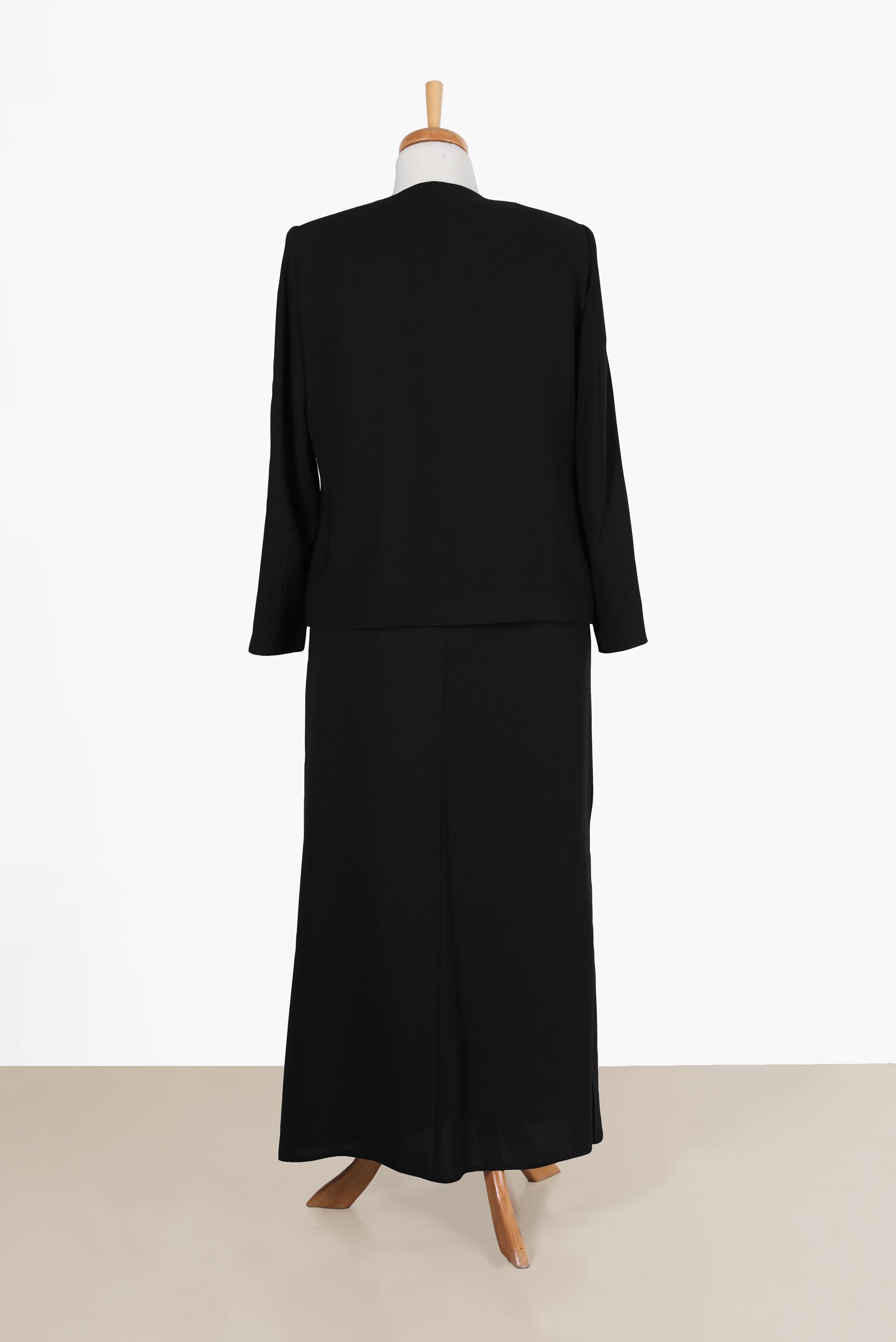 Tesettür giyim SİYAH ZIMBA DETAYLI KREP ÜÇLÜ ETEKLİ TAKIM 30060 