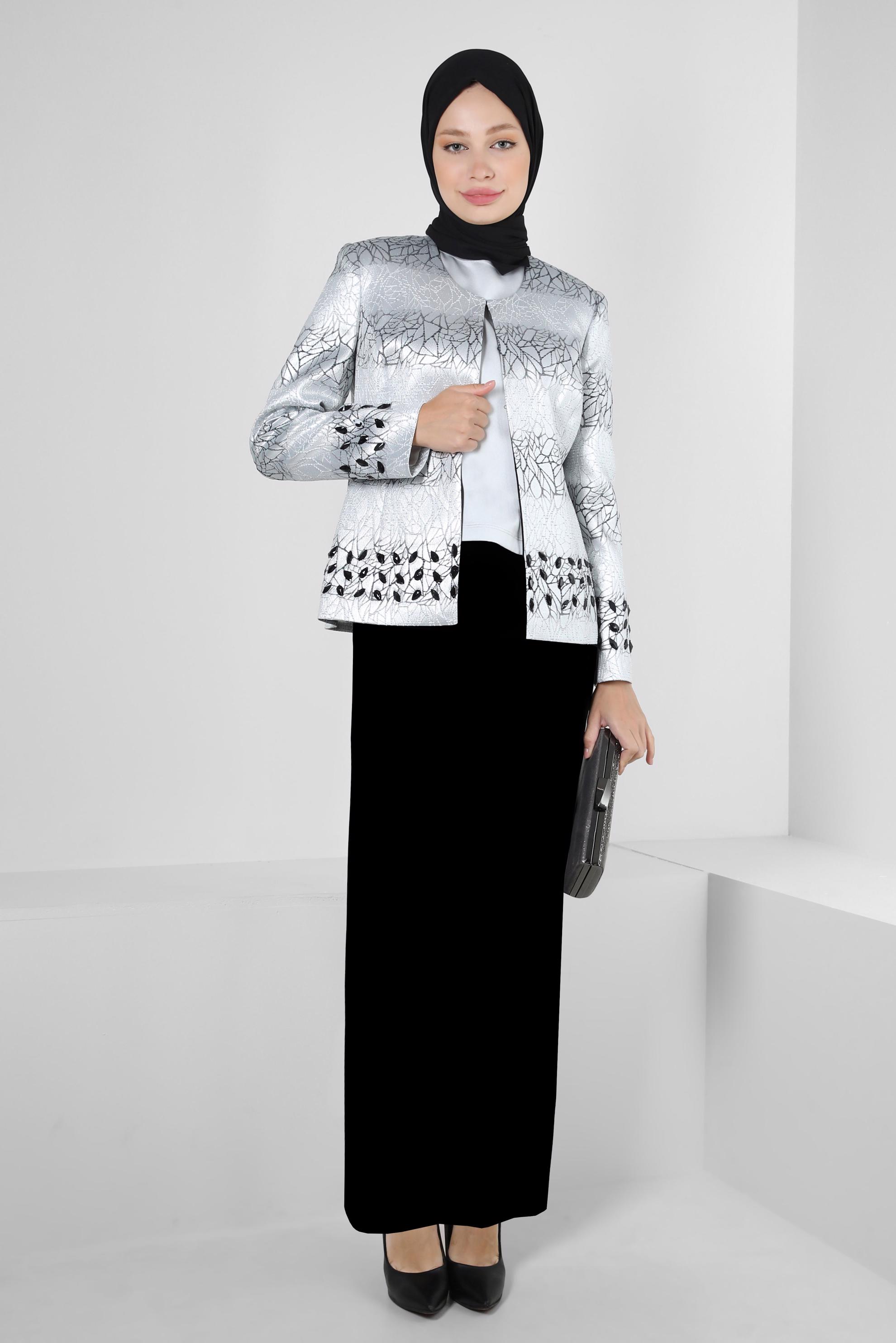 Tesettür giyim SİYAH TAŞ DETAYLI DESENLİ ÜÇLÜ ETEKLİ TAKIM 30107 