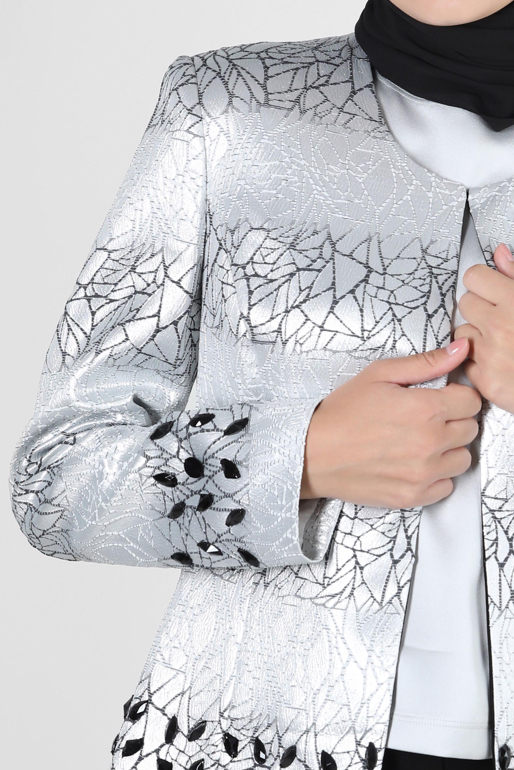 Tesettür giyim SİYAH TAŞ DETAYLI DESENLİ ÜÇLÜ ETEKLİ TAKIM 30107 