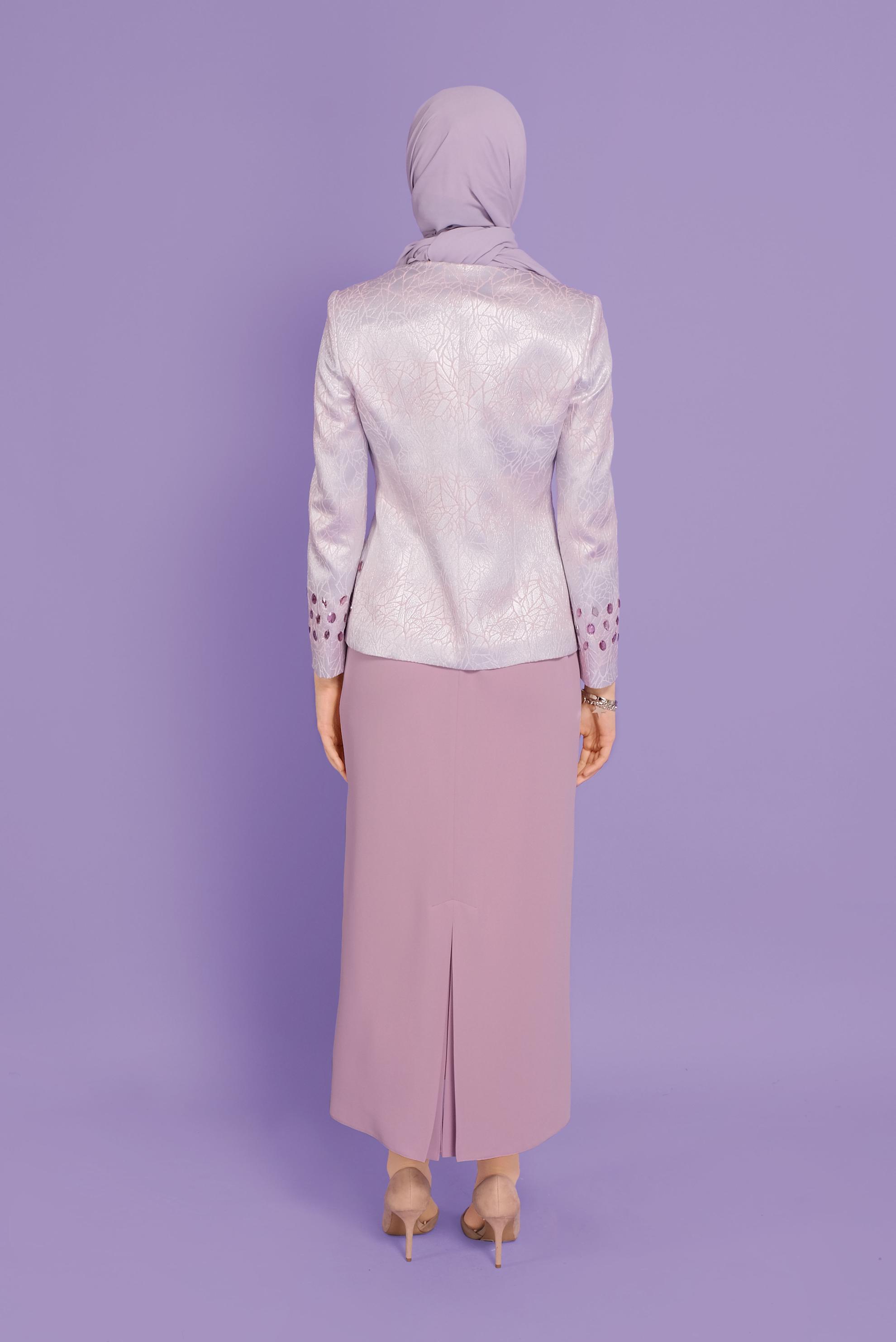 Tesettür giyim PUDRA TAŞ DETAYLI DESENLİ ÜÇLÜ ETEKLİ TAKIM 30107 