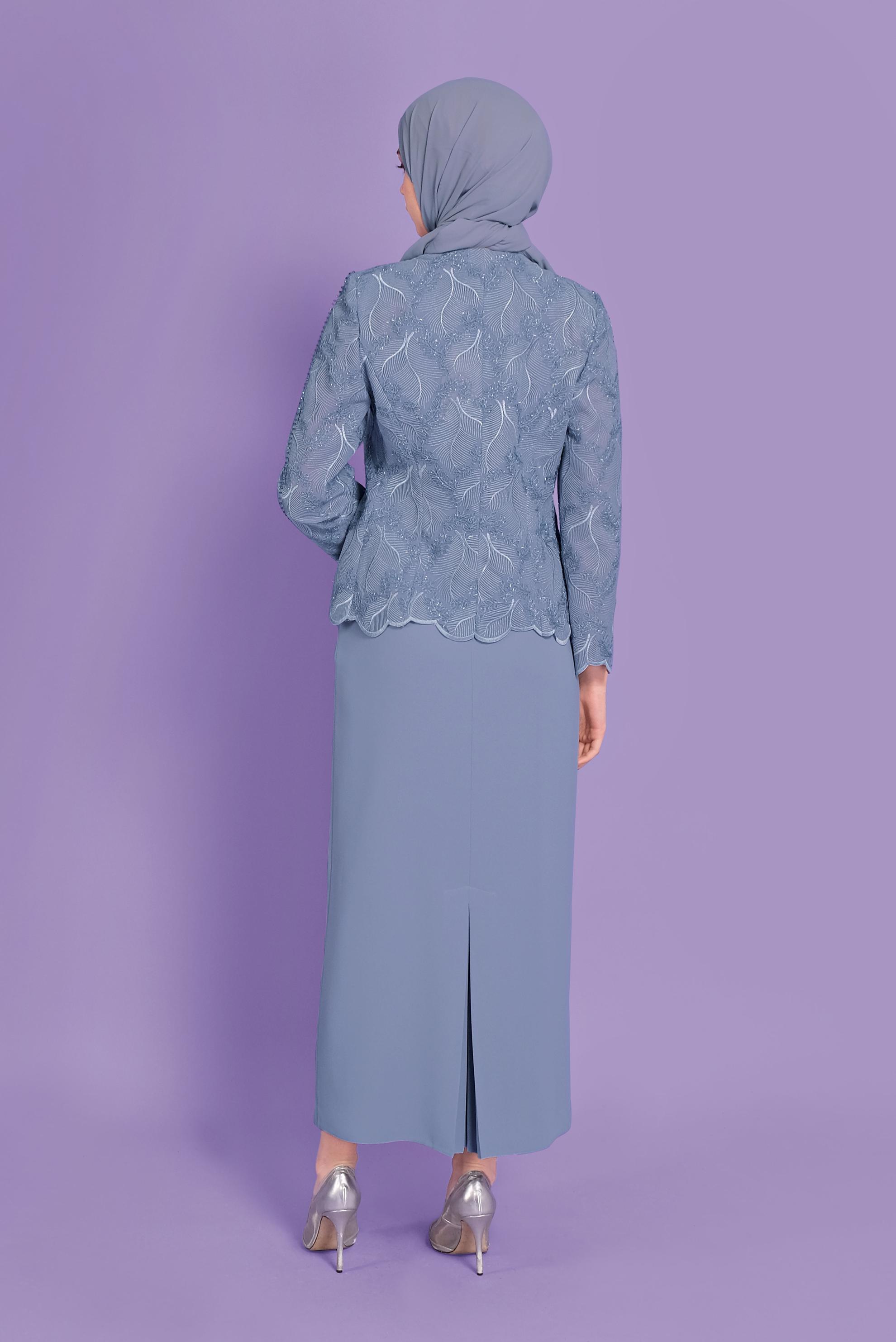 Tesettür giyim MAVİ SİMLİ GÜPÜRLÜ ÜÇLÜ ETEKLİ TAKIM 30113 