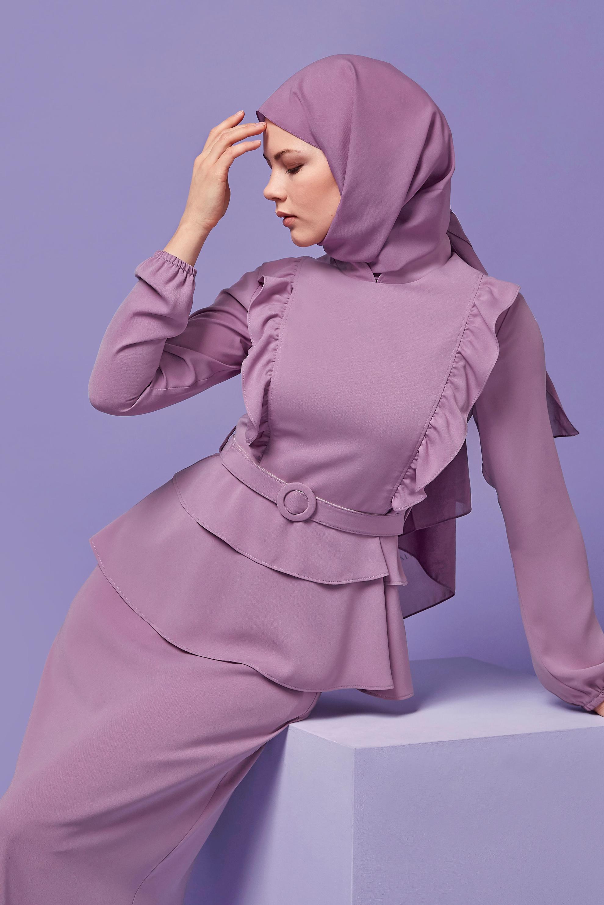 Tesettür giyim MOR FIRFIRLI KEMERLİ İKİLİ ETEKLİ TAKIM 30125