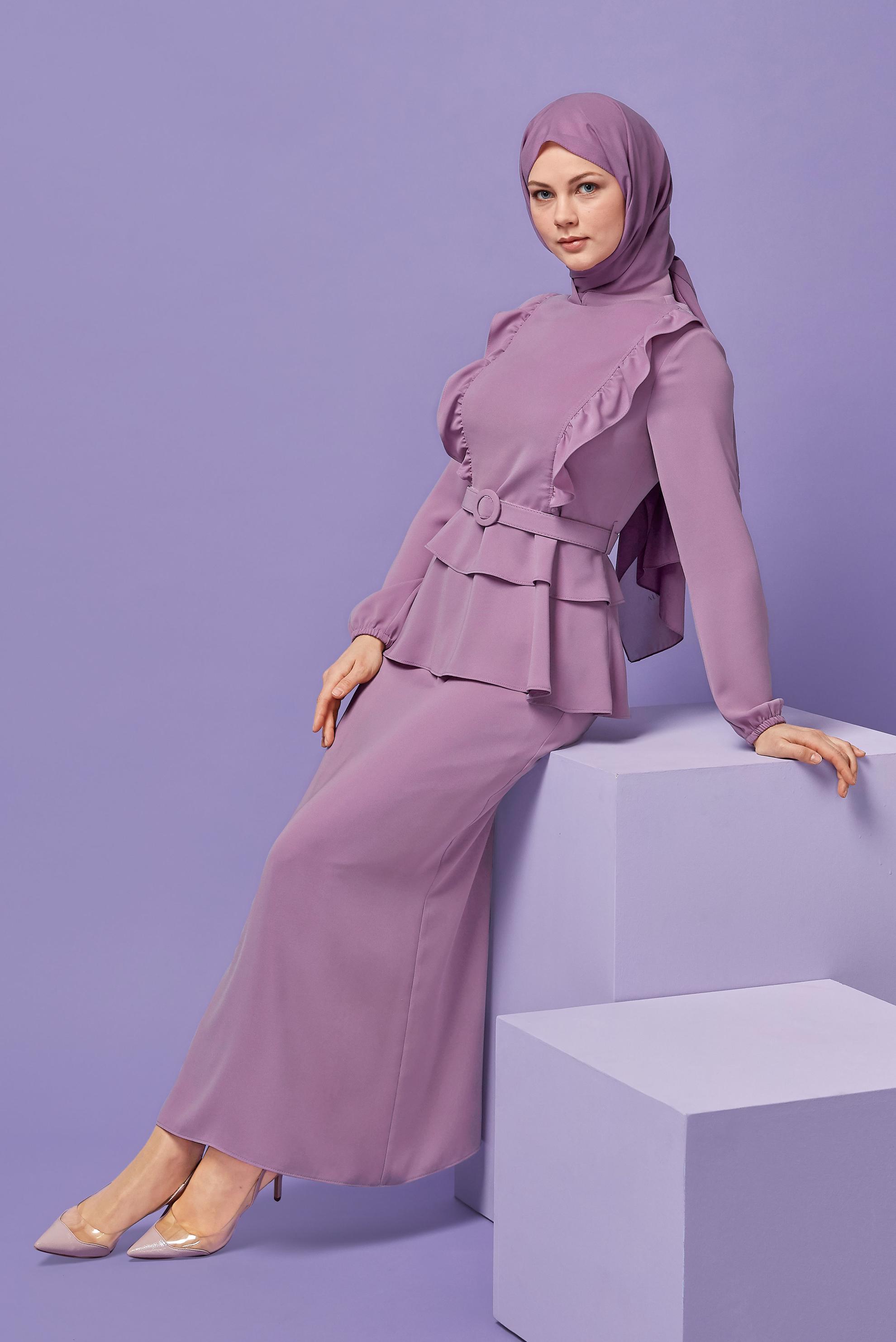 Tesettür giyim MOR FIRFIRLI KEMERLİ İKİLİ ETEKLİ TAKIM 30125