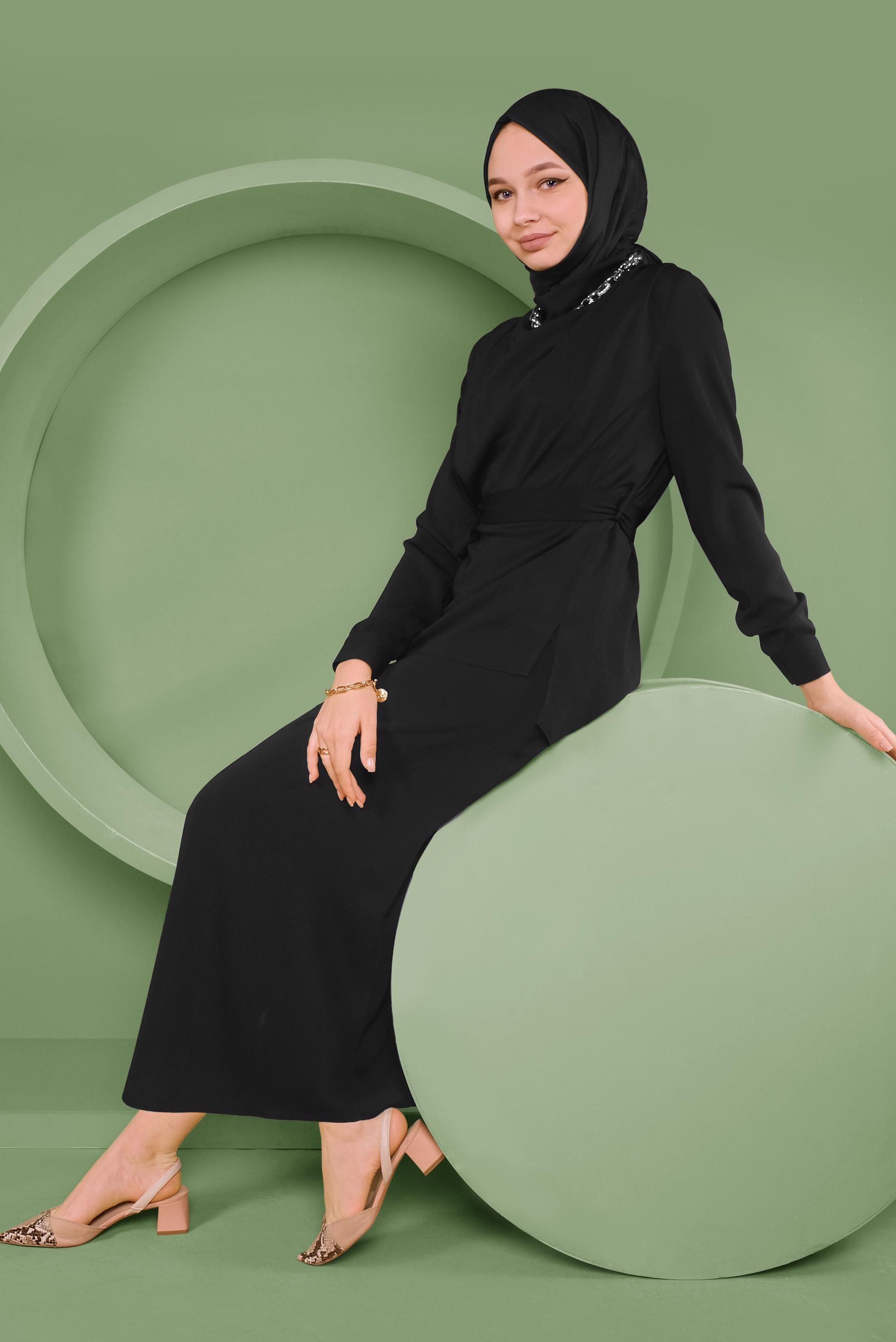 Tesettür giyim SİYAH KUŞAKLI İKİLİ ETEKLİ TAKIM 41358